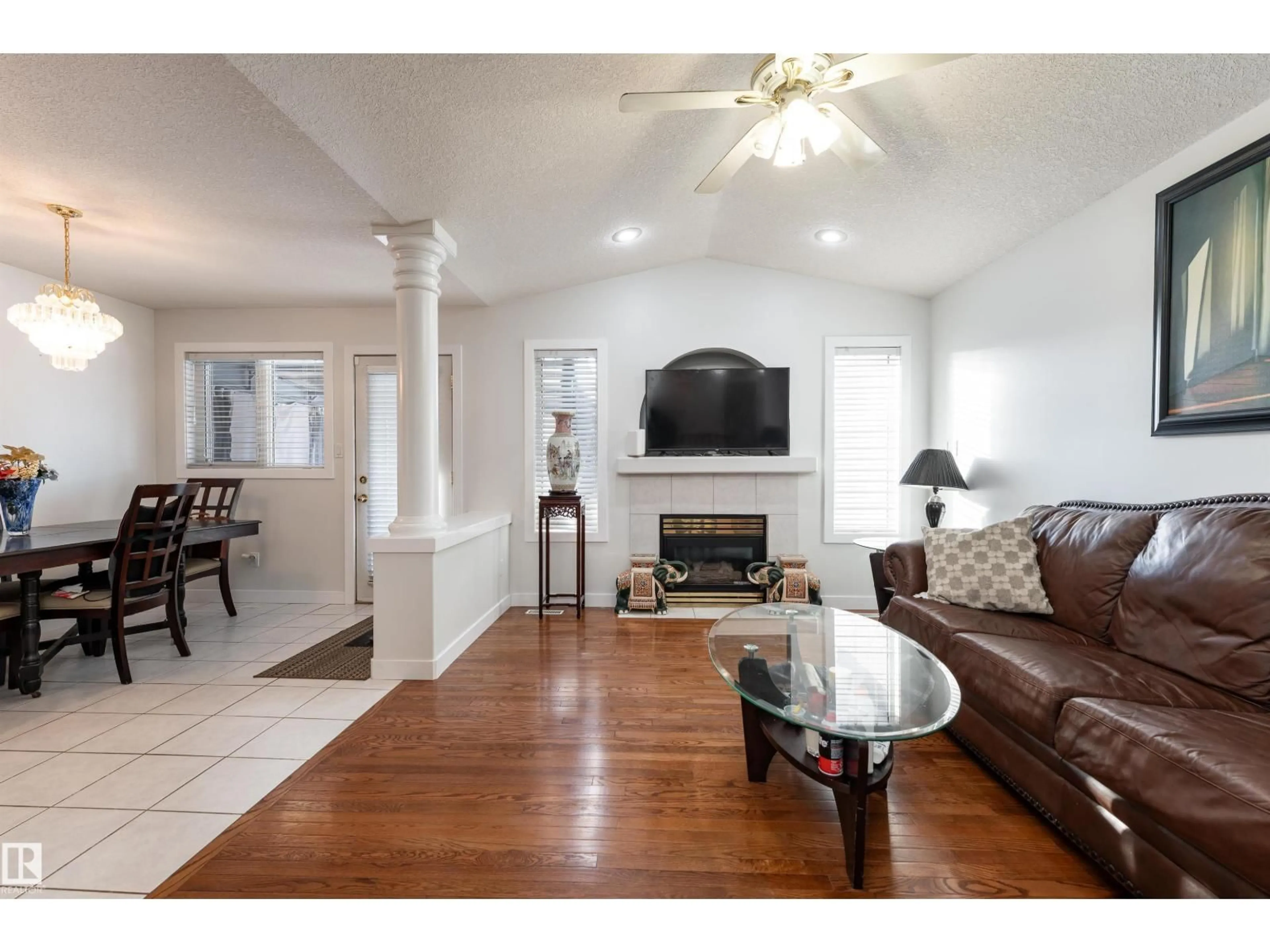 Living room with furniture, unknown for 948 ORMSBY WD, Edmonton Alberta T5T6B1