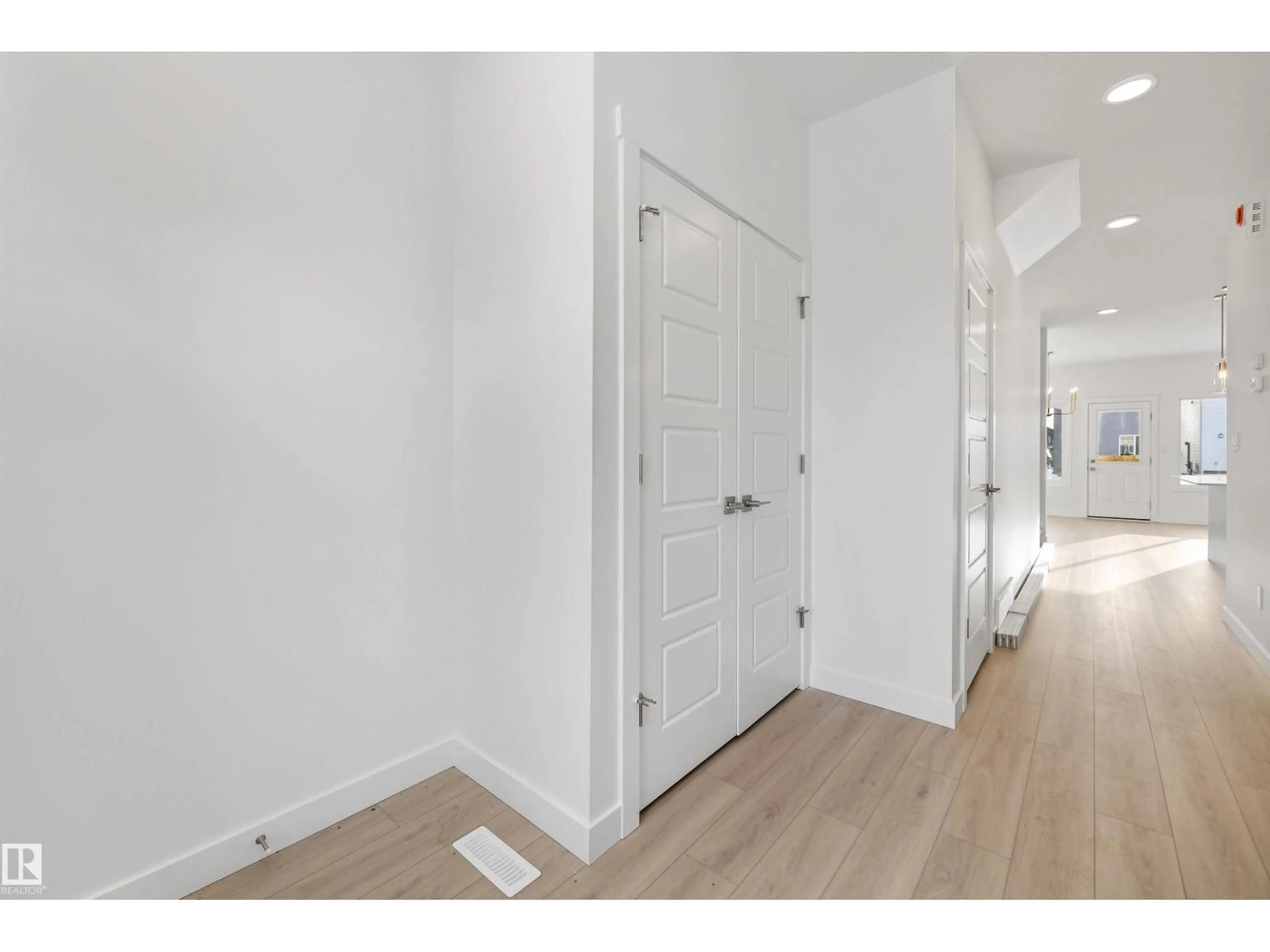 Indoor entryway for 18851 29 AV, Edmonton Alberta T6M3C5