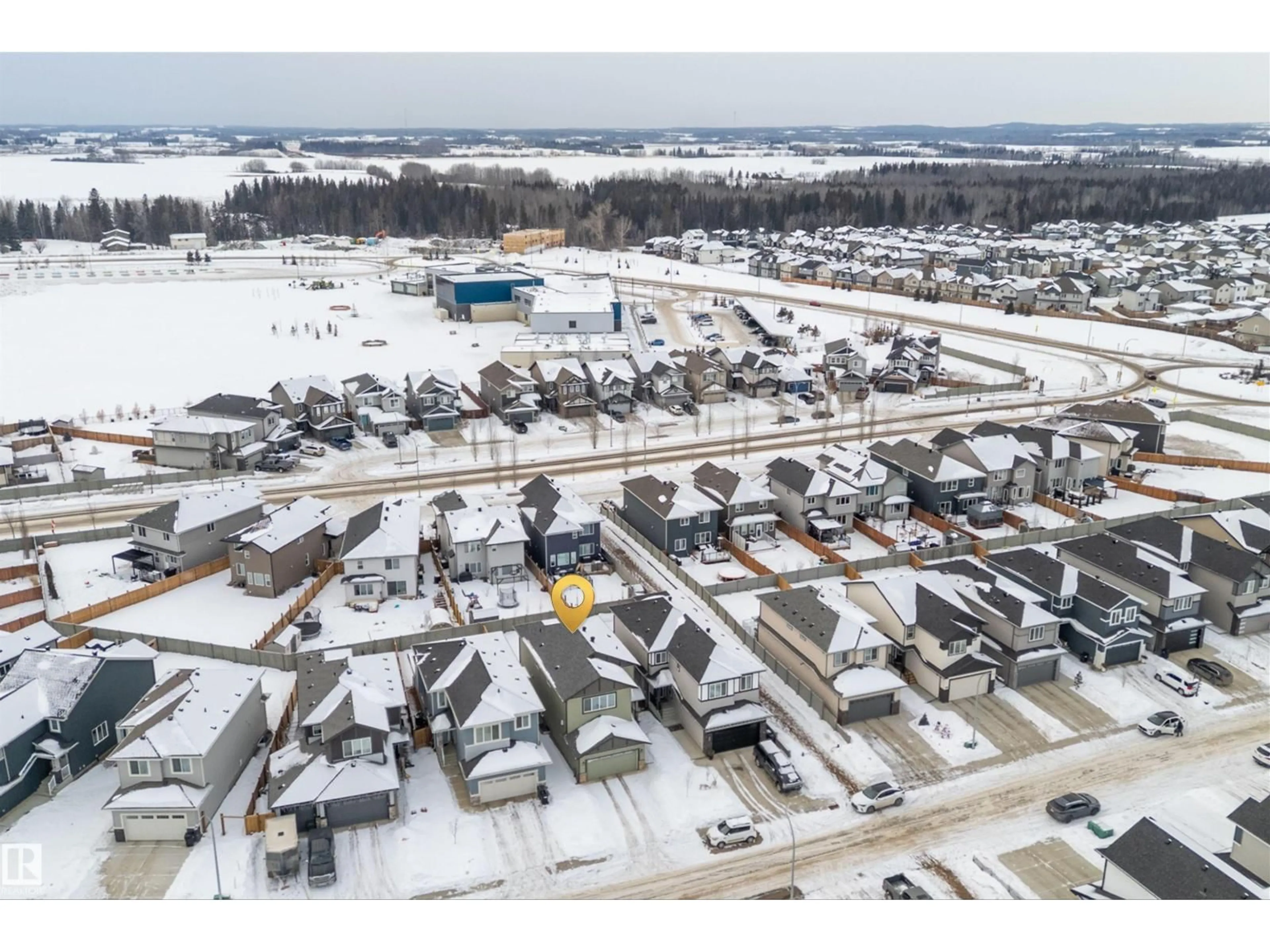 A pic from outside/outdoor area/front of a property/back of a property/a pic from drone, street for 211 CALEDON CR, Spruce Grove Alberta T7X0Y6
