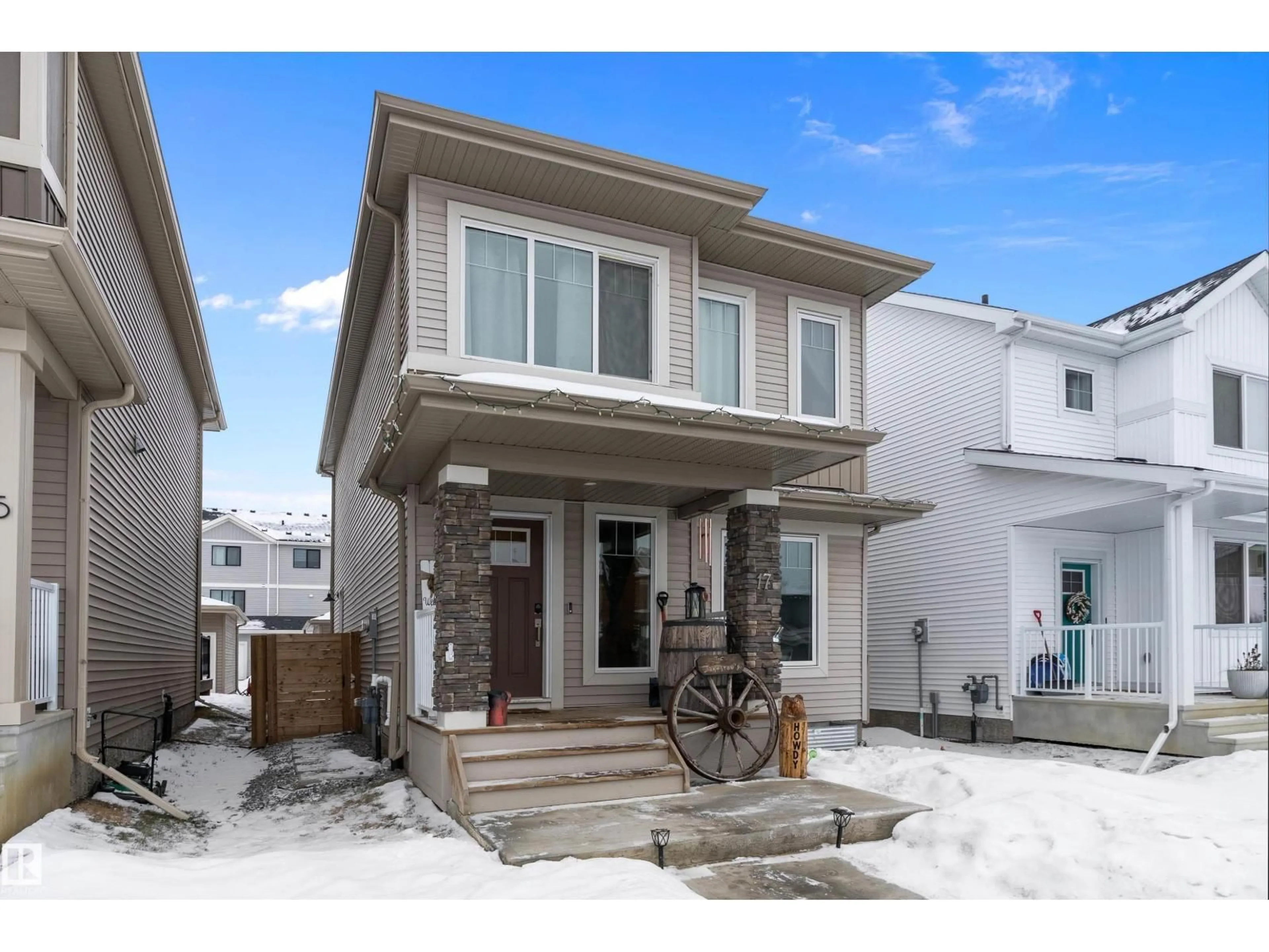 Home with vinyl exterior material, street for 17 EMERALD WY, Spruce Grove Alberta T7X2Y4