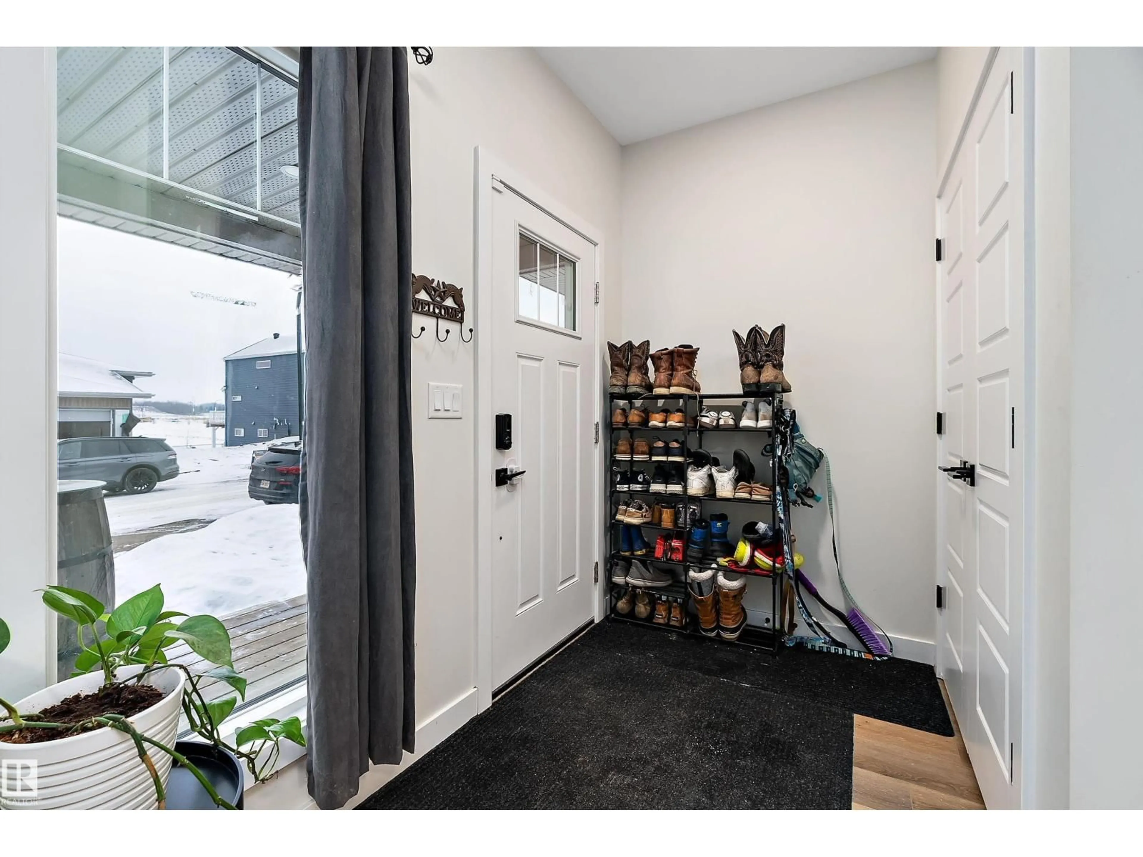 Indoor entryway for 17 EMERALD WY, Spruce Grove Alberta T7X2Y4