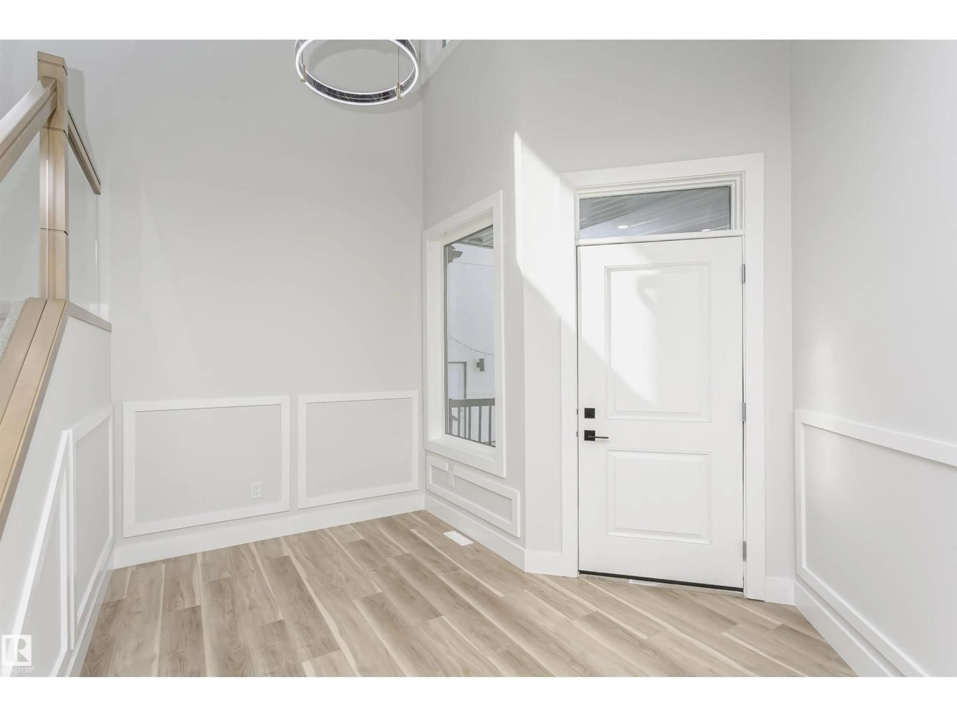 Indoor entryway for NW - 1723 19 ST, Edmonton Alberta T6T2N1