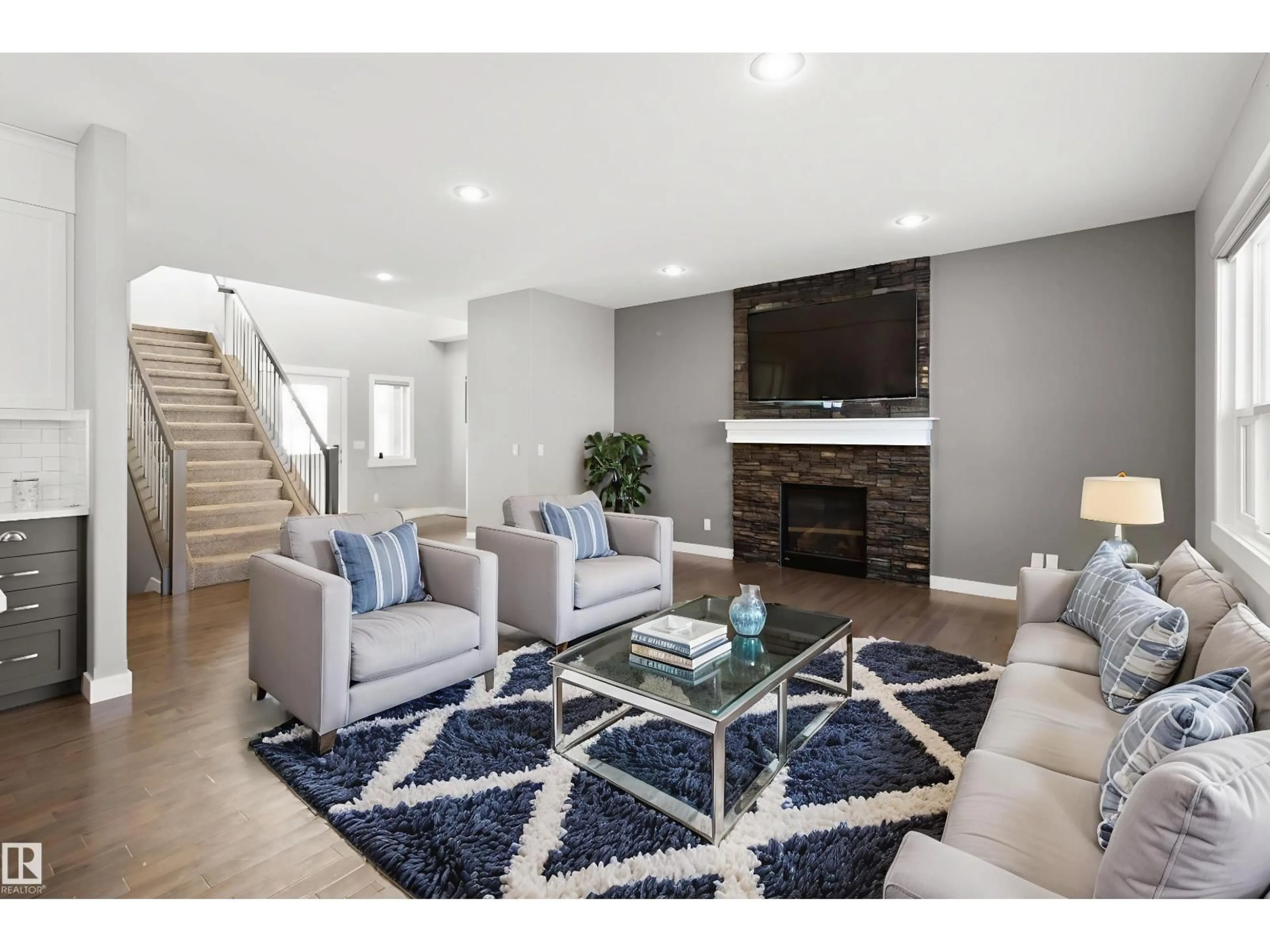 Living room with furniture, unknown for 107 CRESTHAVEN GV, Ardrossan Alberta T8E0A2