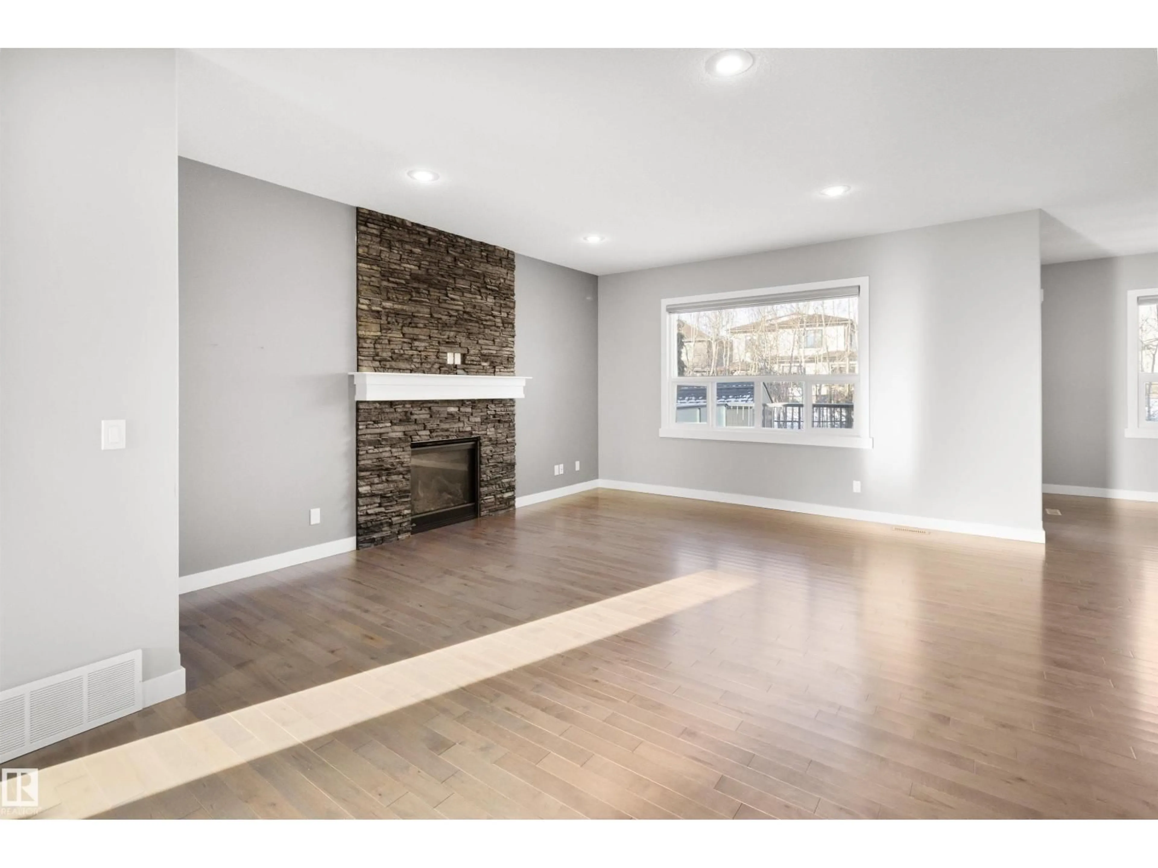 Unknown for 107 CRESTHAVEN GV, Ardrossan Alberta T8E0A2