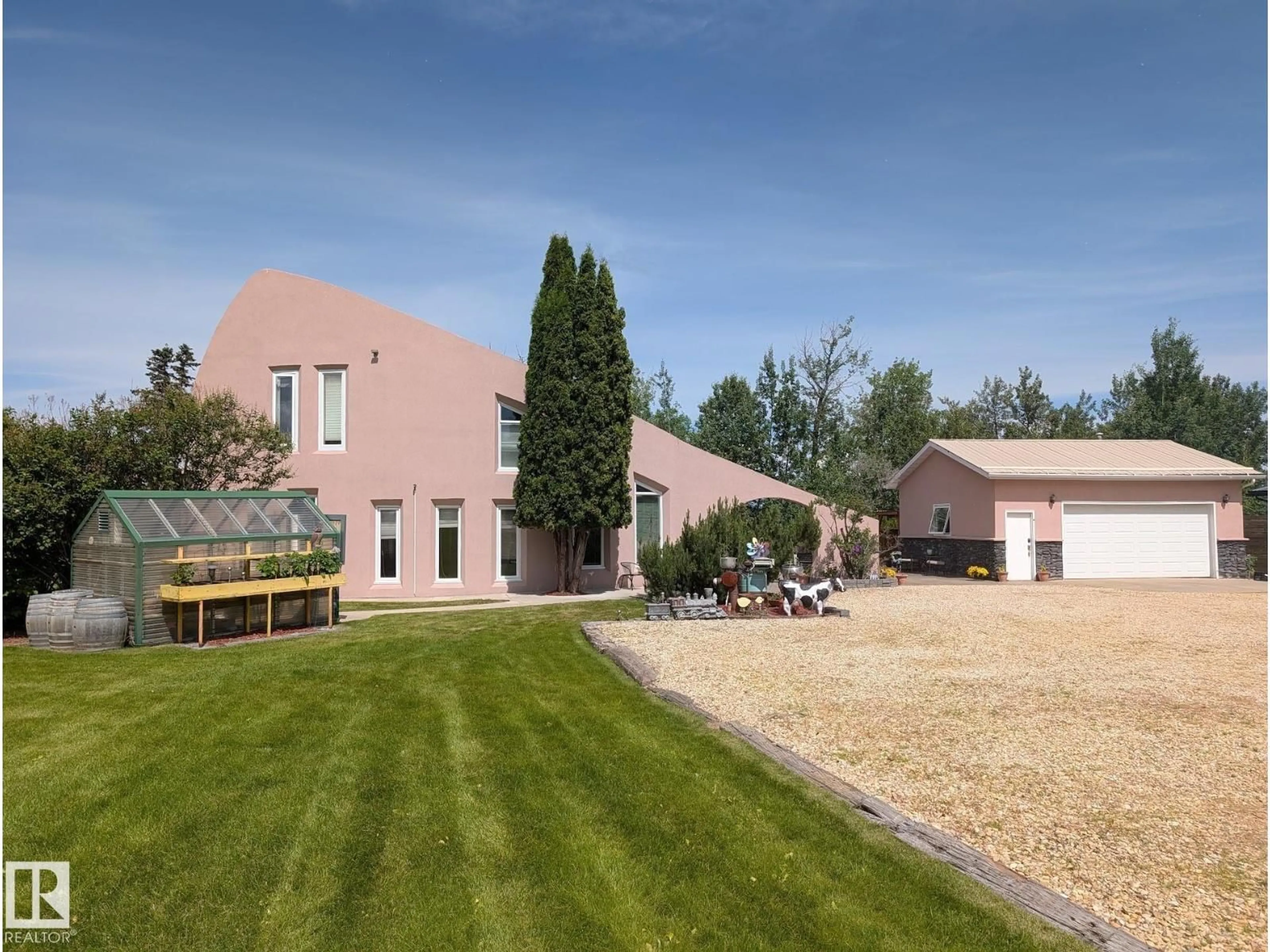 A pic from outside/outdoor area/front of a property/back of a property/a pic from drone, building for 73078 SOUTHSHORE DR, Widewater Alberta T0G2M0