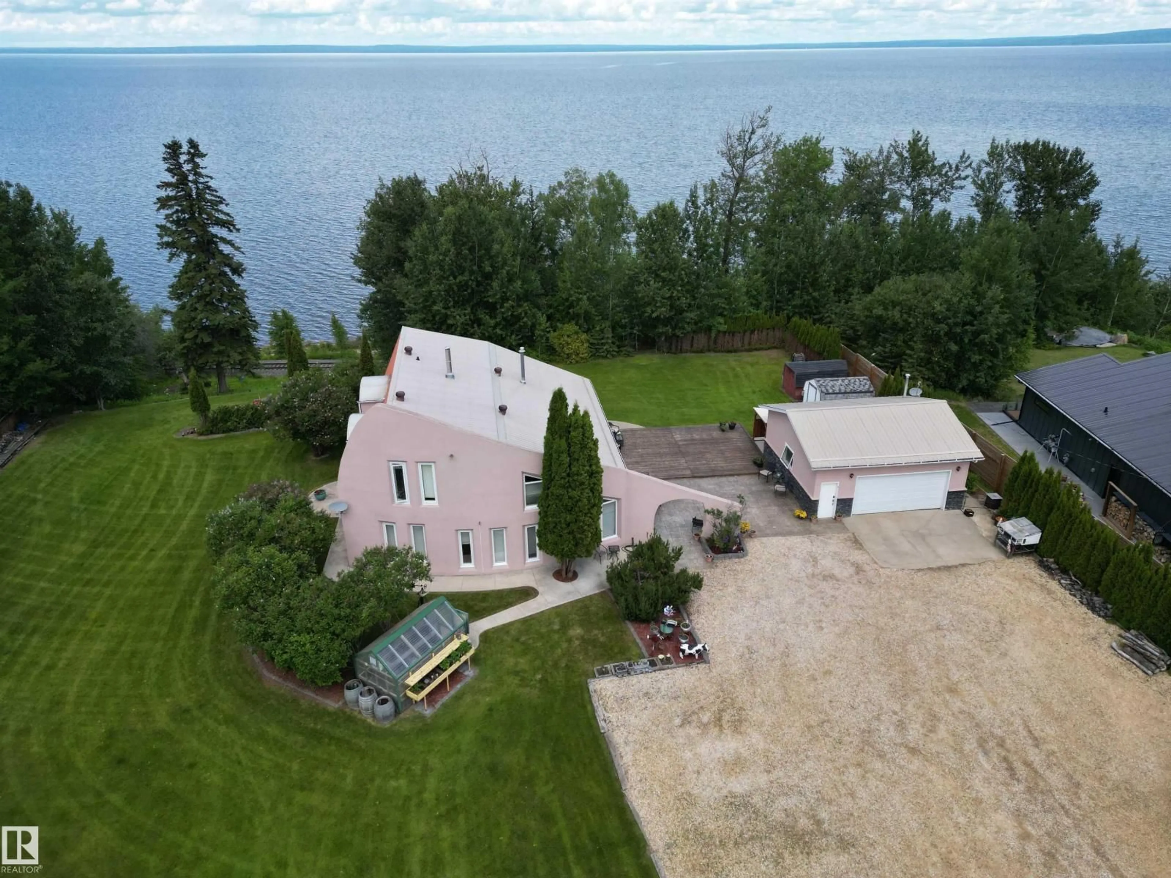 A pic from outside/outdoor area/front of a property/back of a property/a pic from drone, water/lake/river/ocean view for 73078 SOUTHSHORE DR, Widewater Alberta T0G2M0