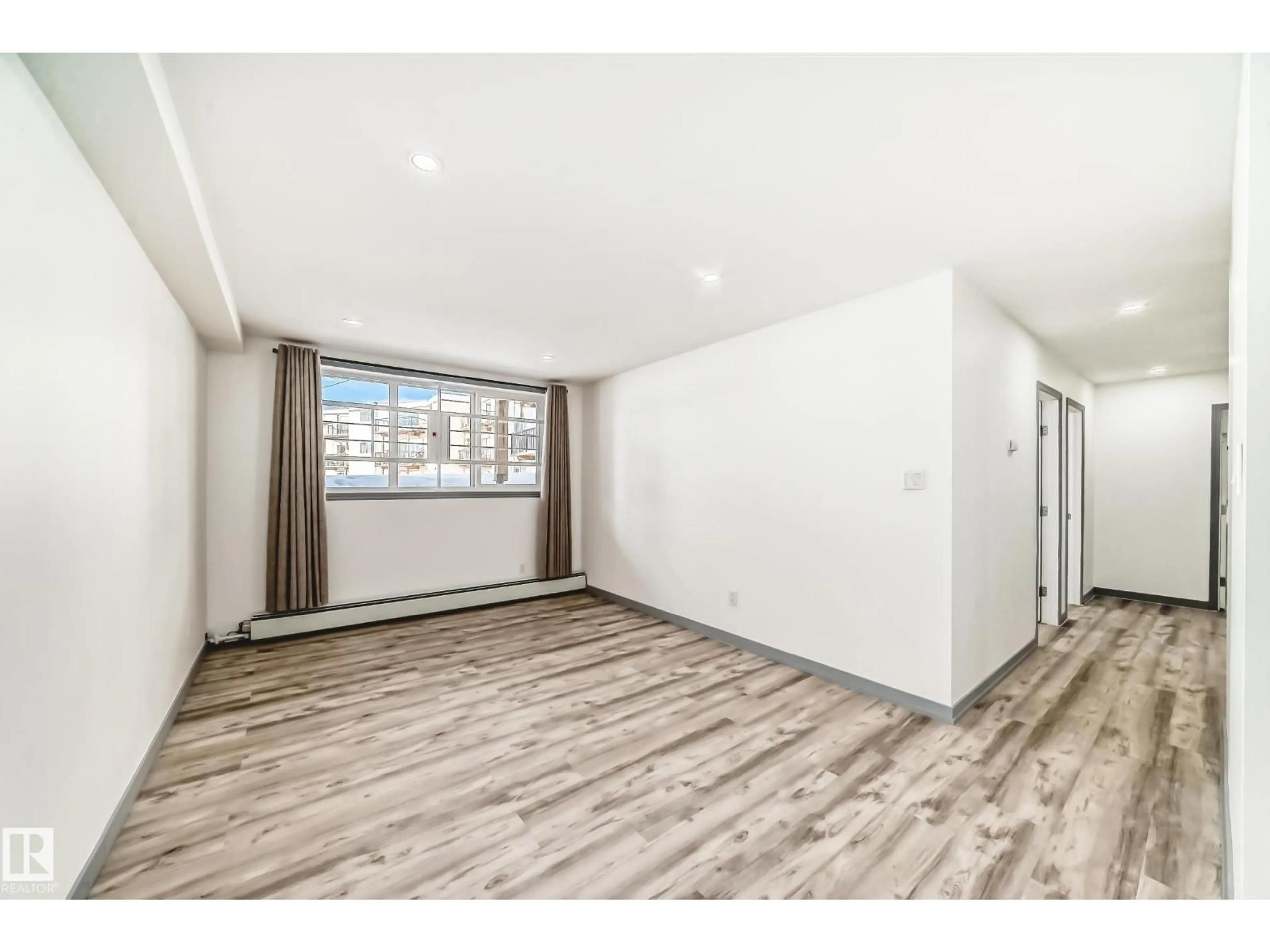 A pic of a room for #4 - 13230 FORT RD, Edmonton Alberta T5A1C2