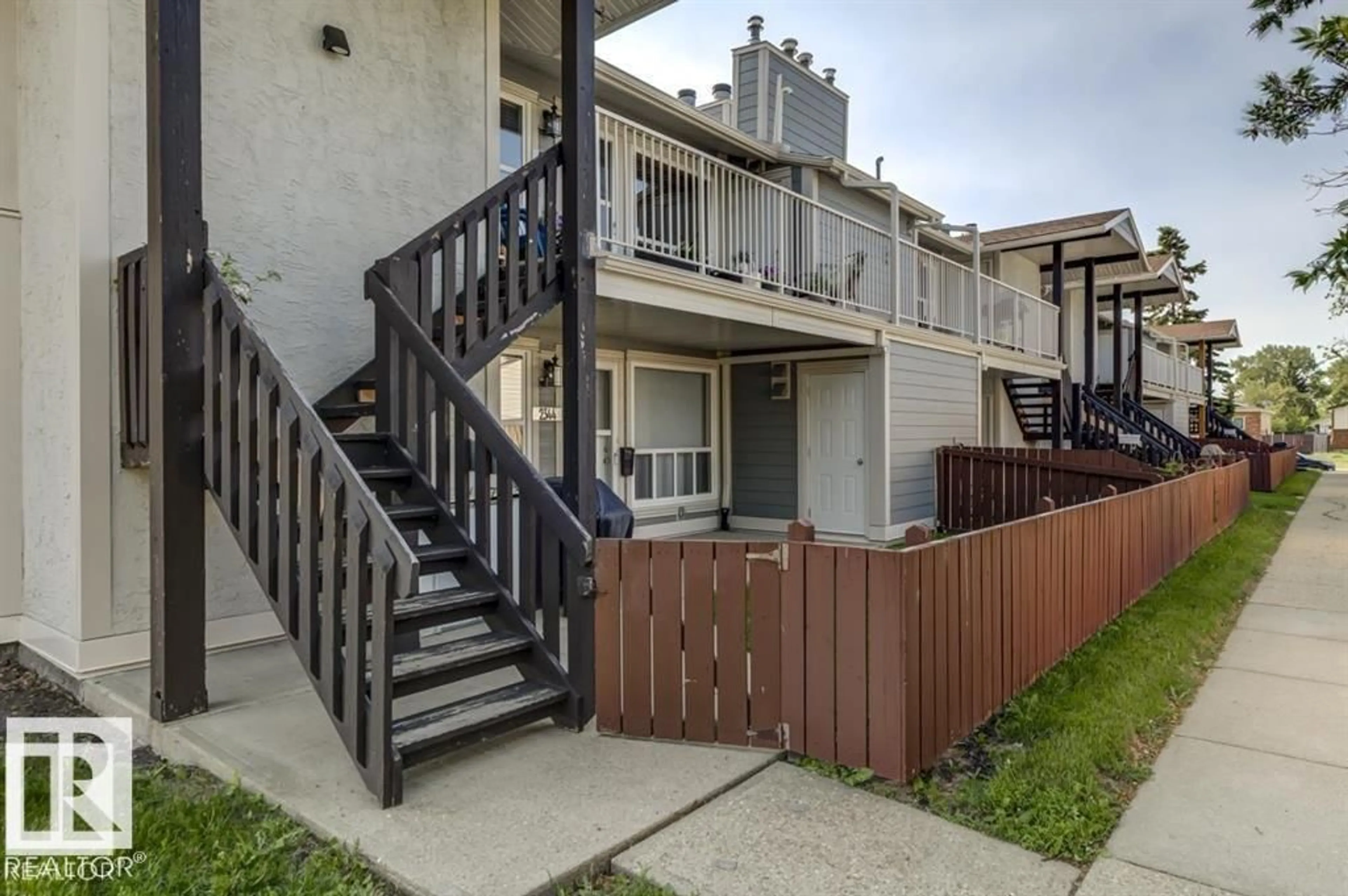 Patio, street for 2346 151 AV, Edmonton Alberta T5Y2L1