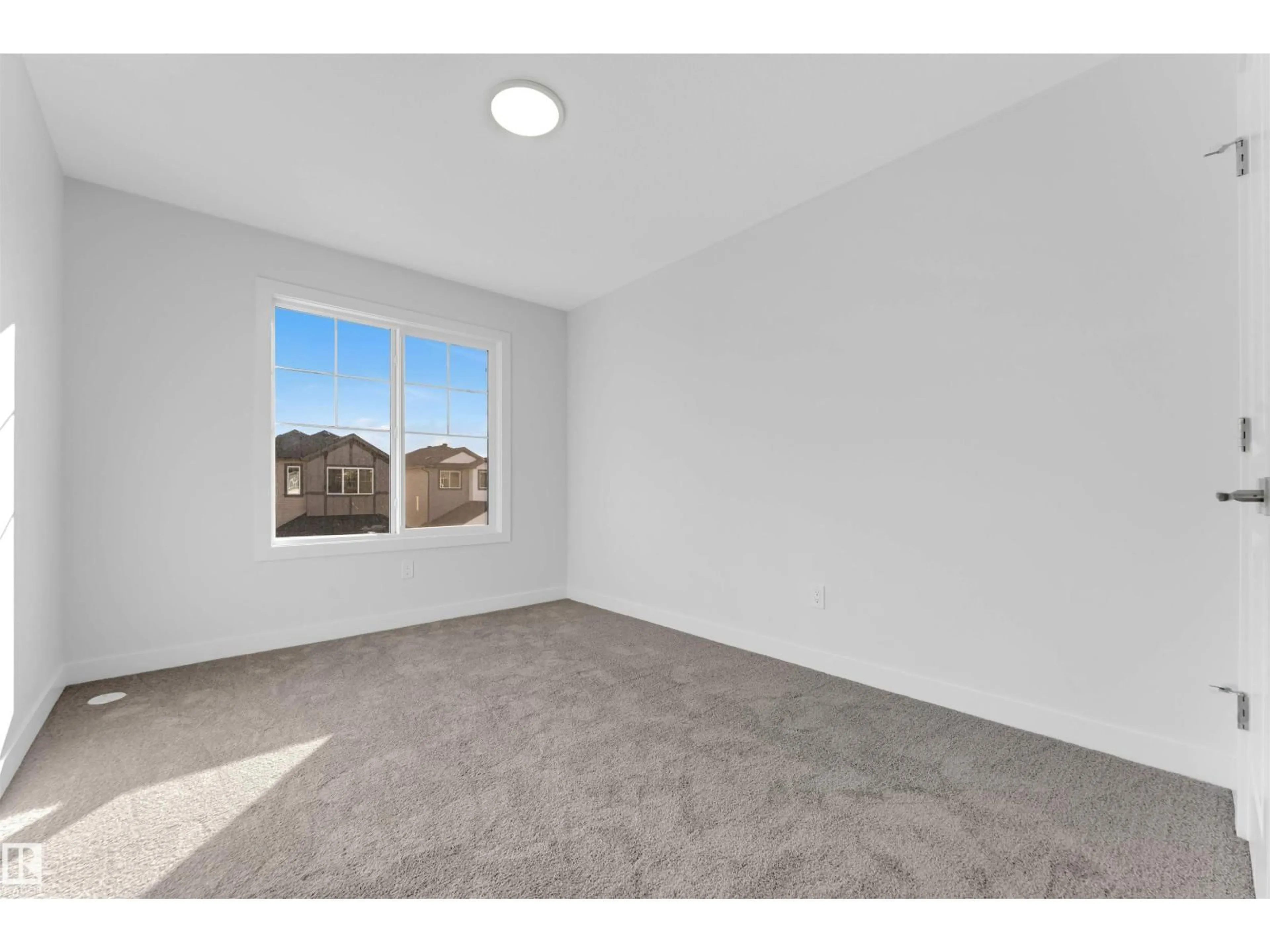 A pic of a room for 911 18 AV, Edmonton Alberta T6T2X3