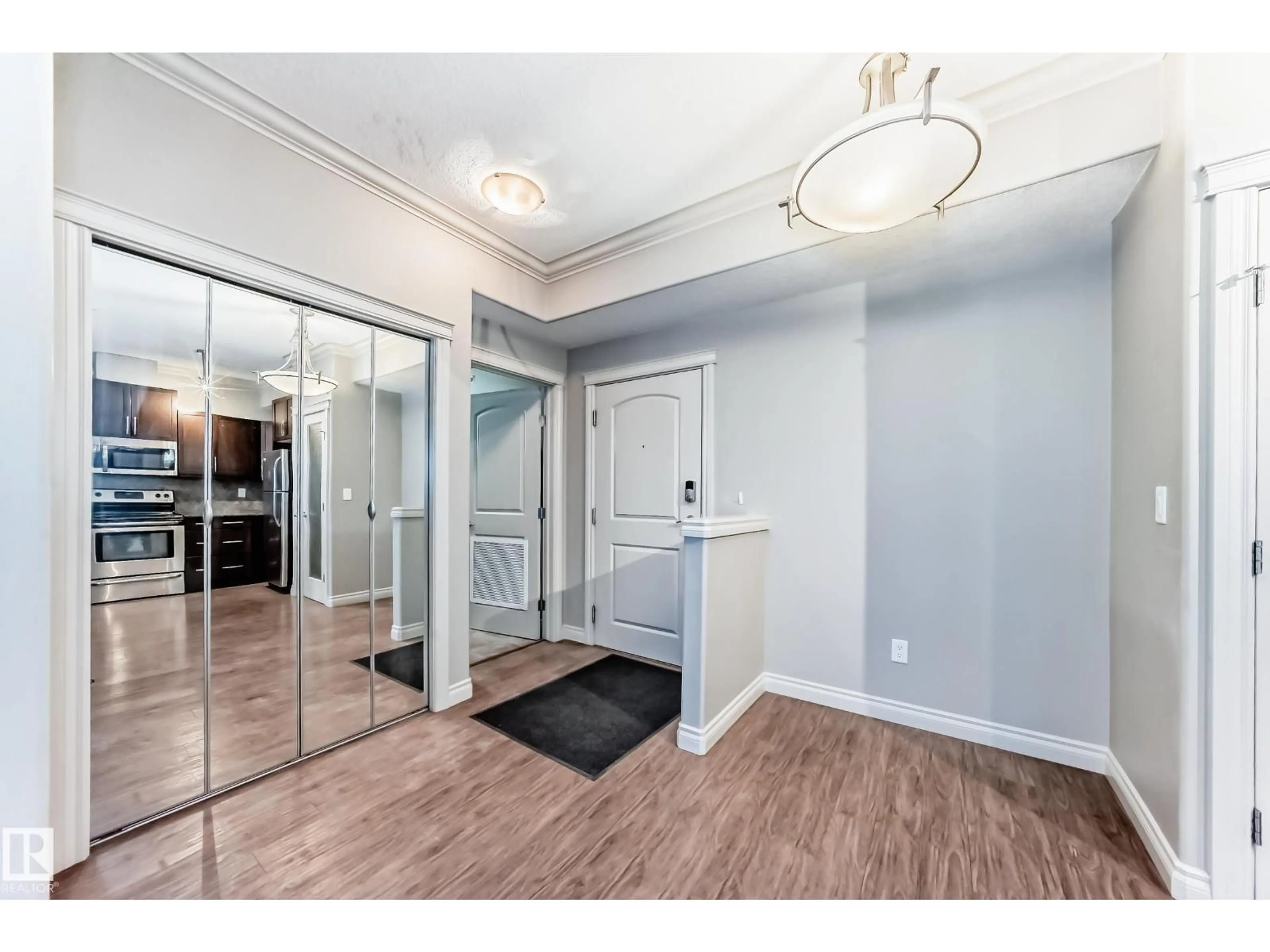 Indoor entryway for NW - 348 10121 80 AV, Edmonton Alberta T6E0B9