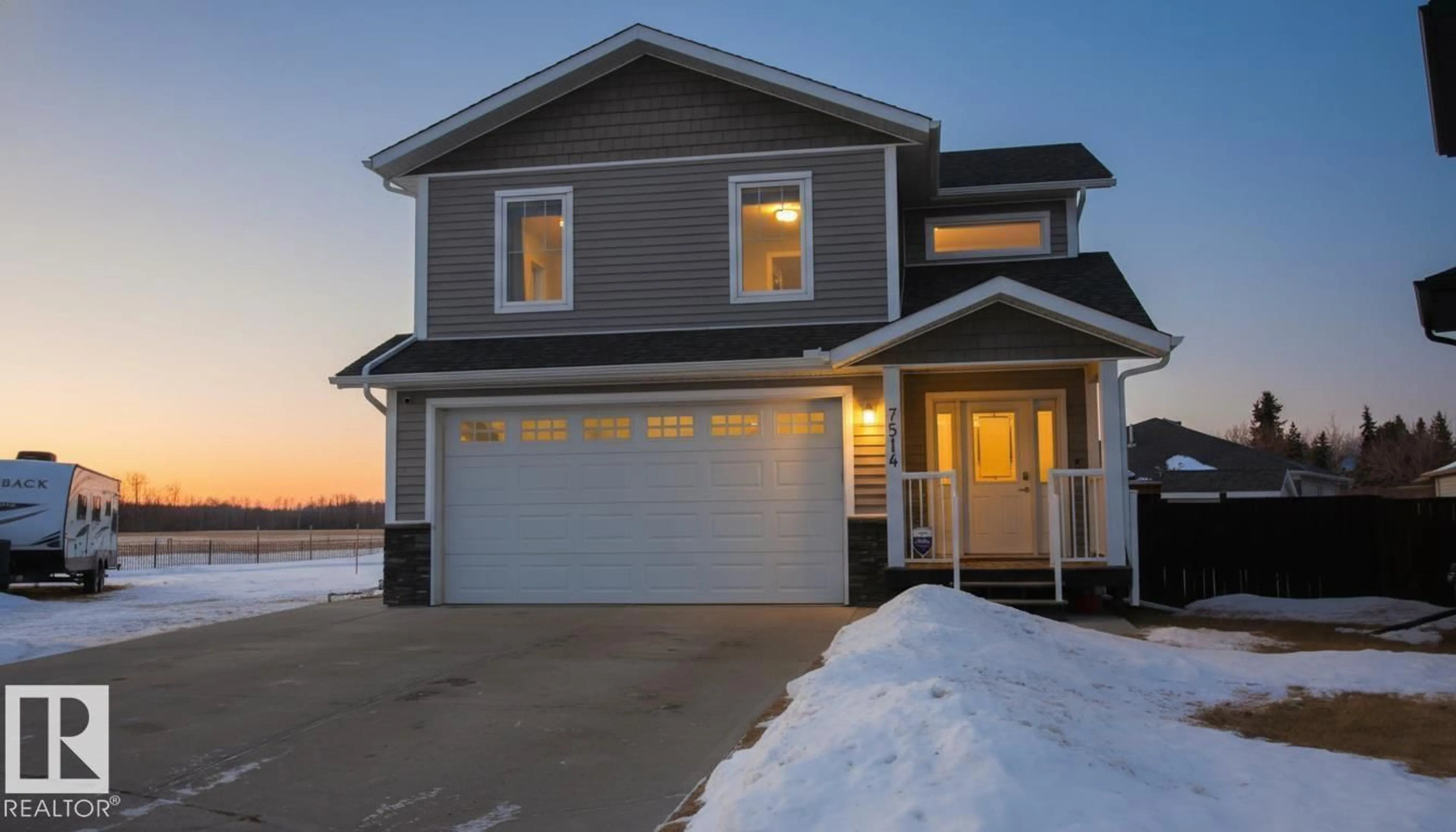 Home with vinyl exterior material, unknown for 7514 40 AVE, Camrose Alberta T4V4C1