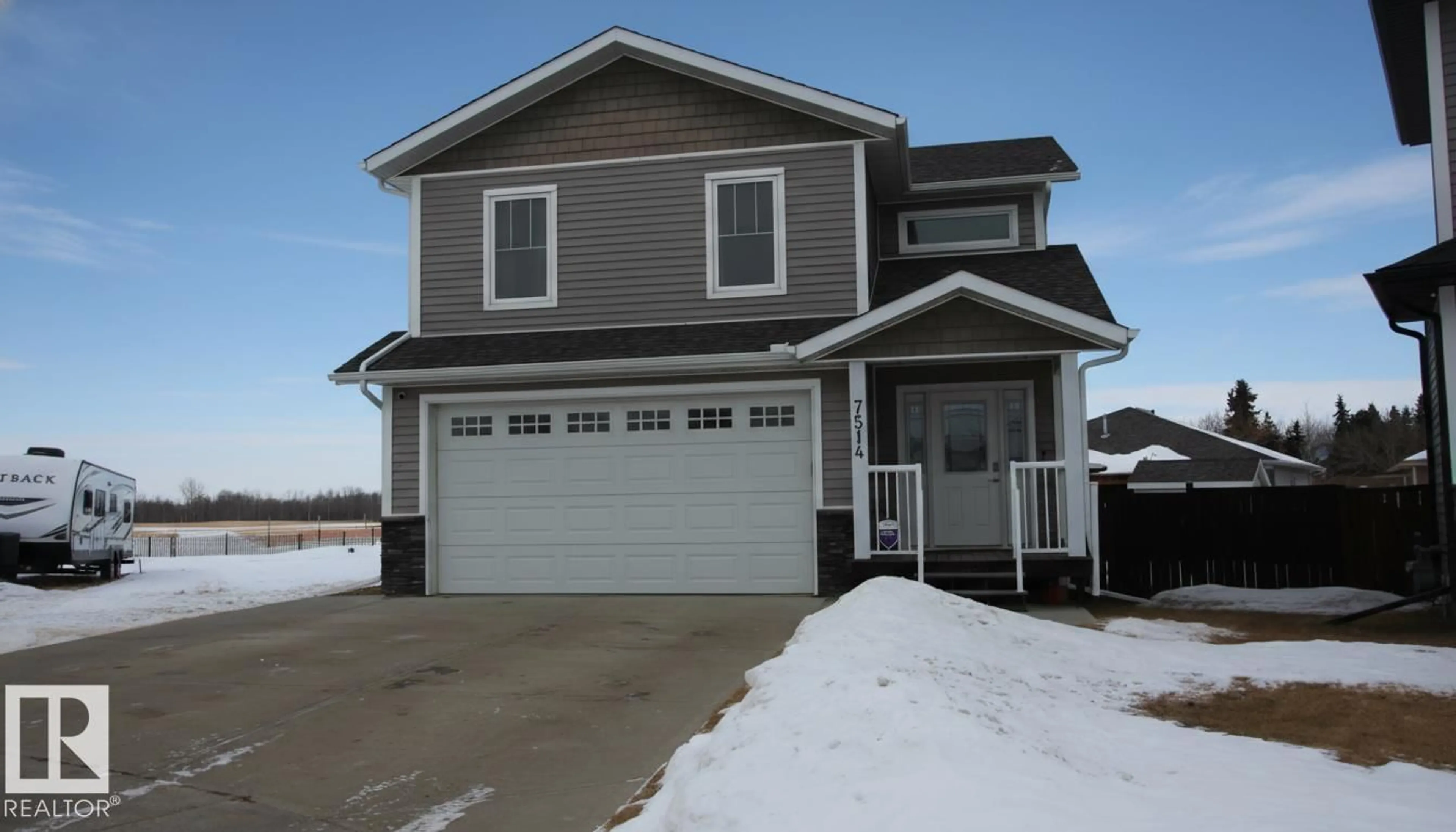 Home with vinyl exterior material, street for 7514 40 AVE, Camrose Alberta T4V4C1