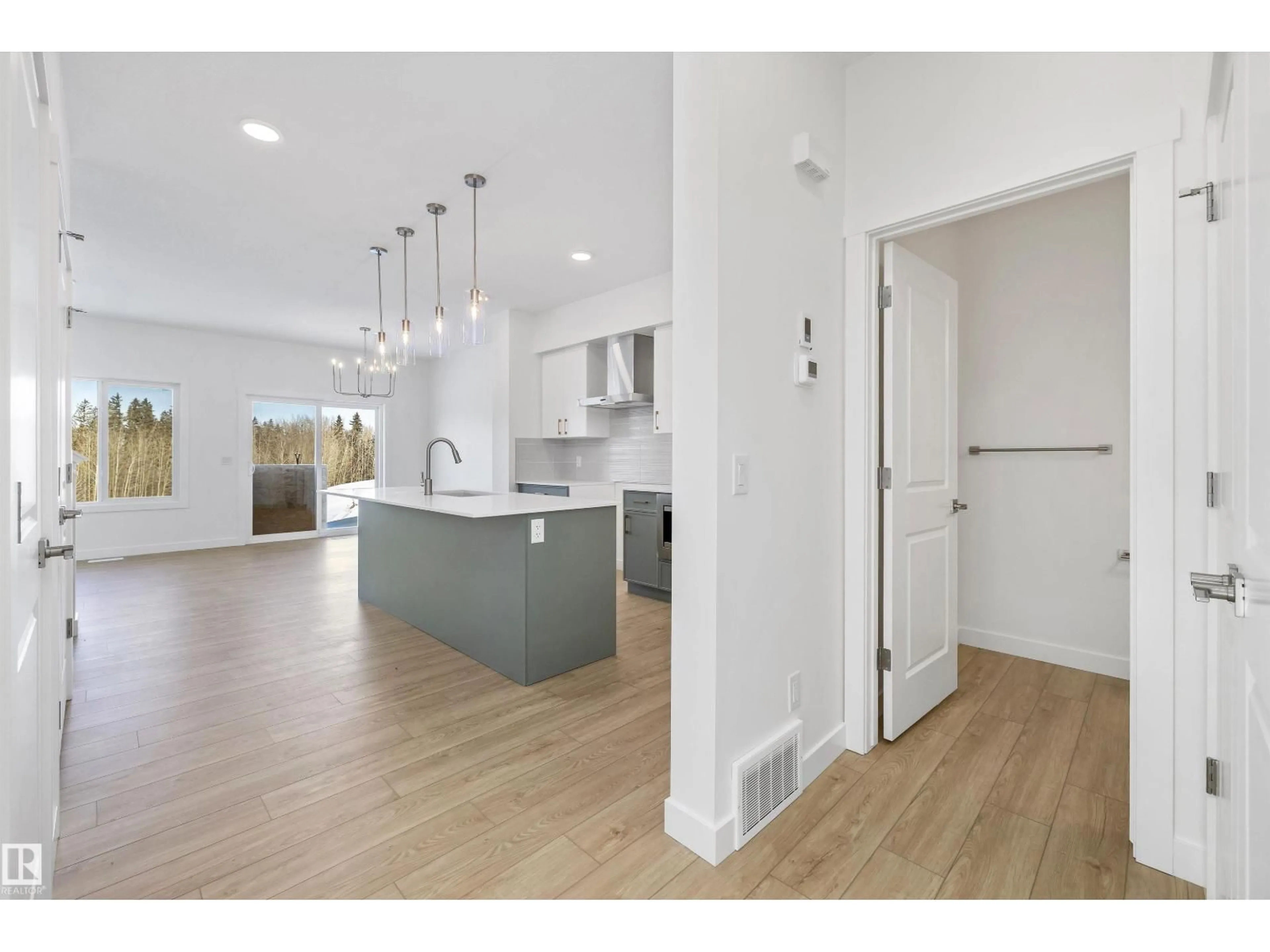 Open concept kitchen, unknown for 4184 KINGLET DR, Edmonton Alberta T5S0W1