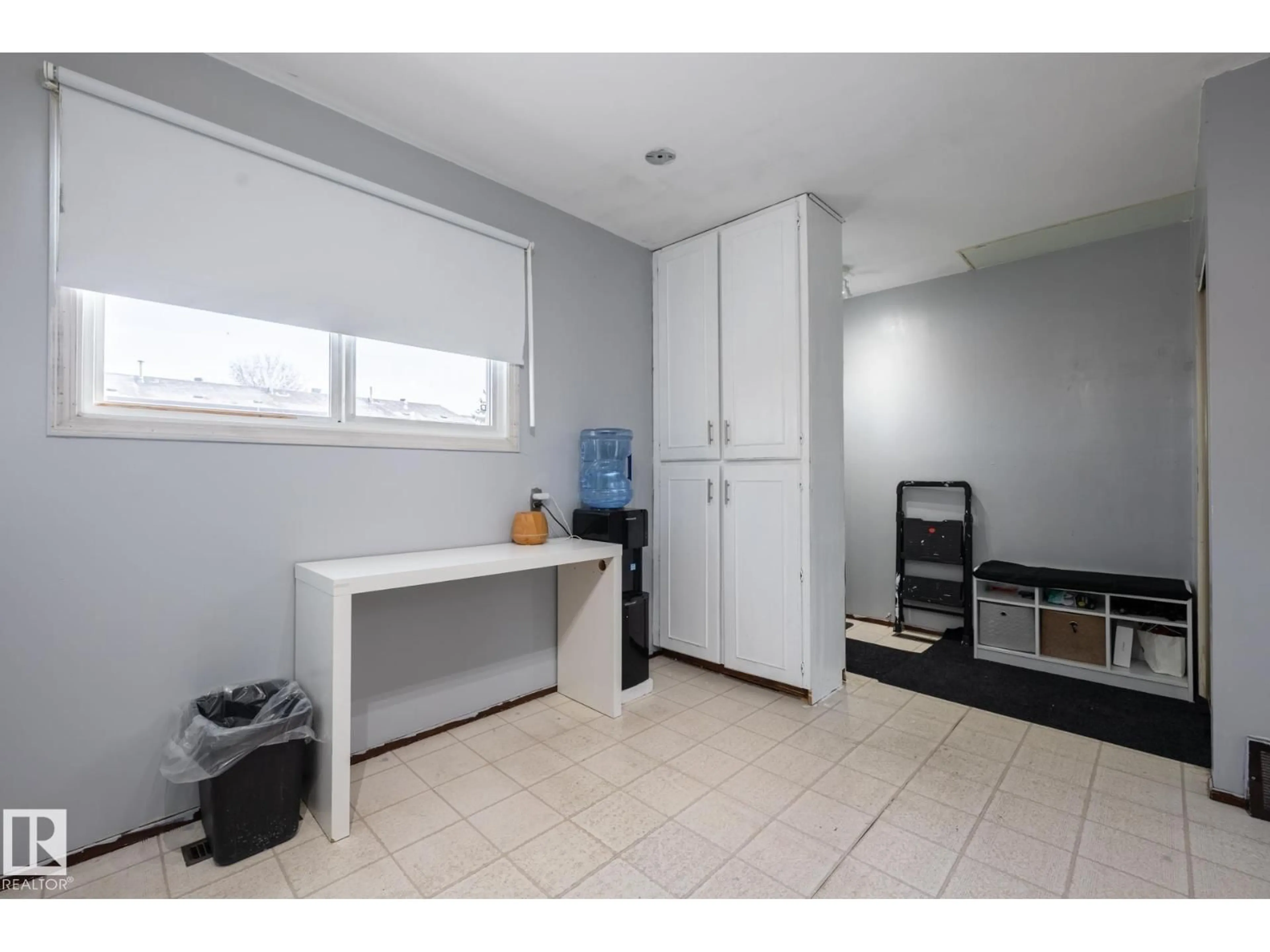 Unknown for 1346 LAKEWOOD RD, Edmonton Alberta T6K3P2