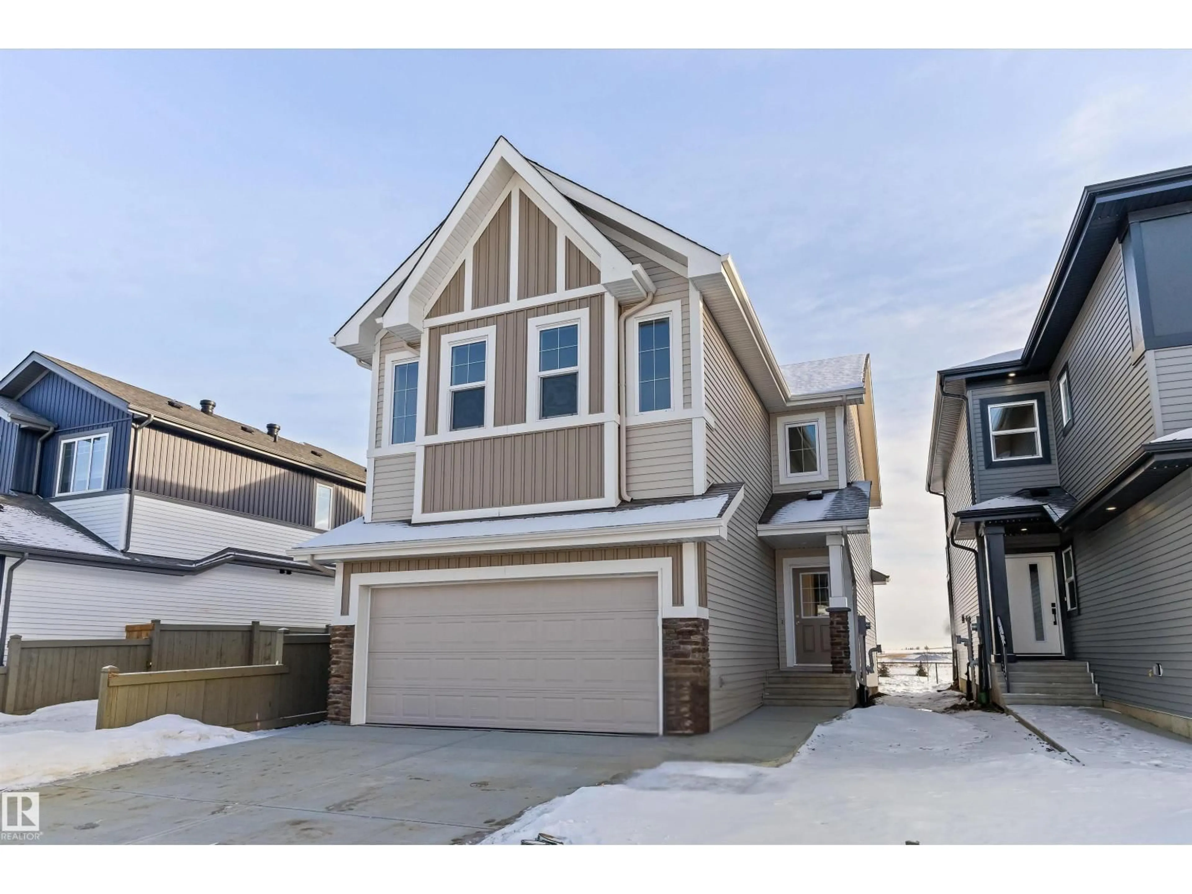 Home with vinyl exterior material, street for 740 ASTORIA WY, Devon Alberta T9G0M7