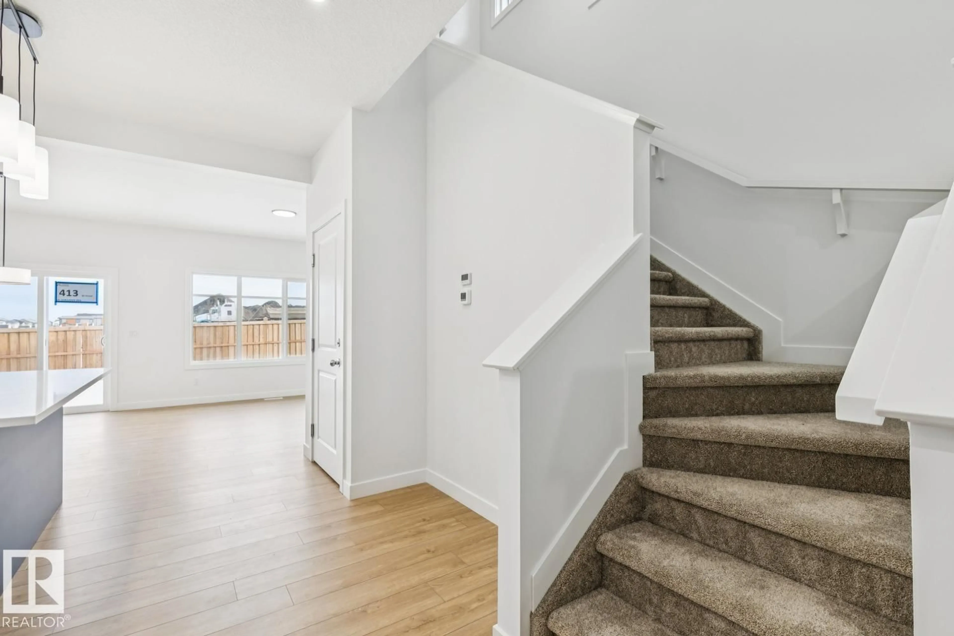 Unknown for 413 26 ST, Edmonton Alberta T6X3J1