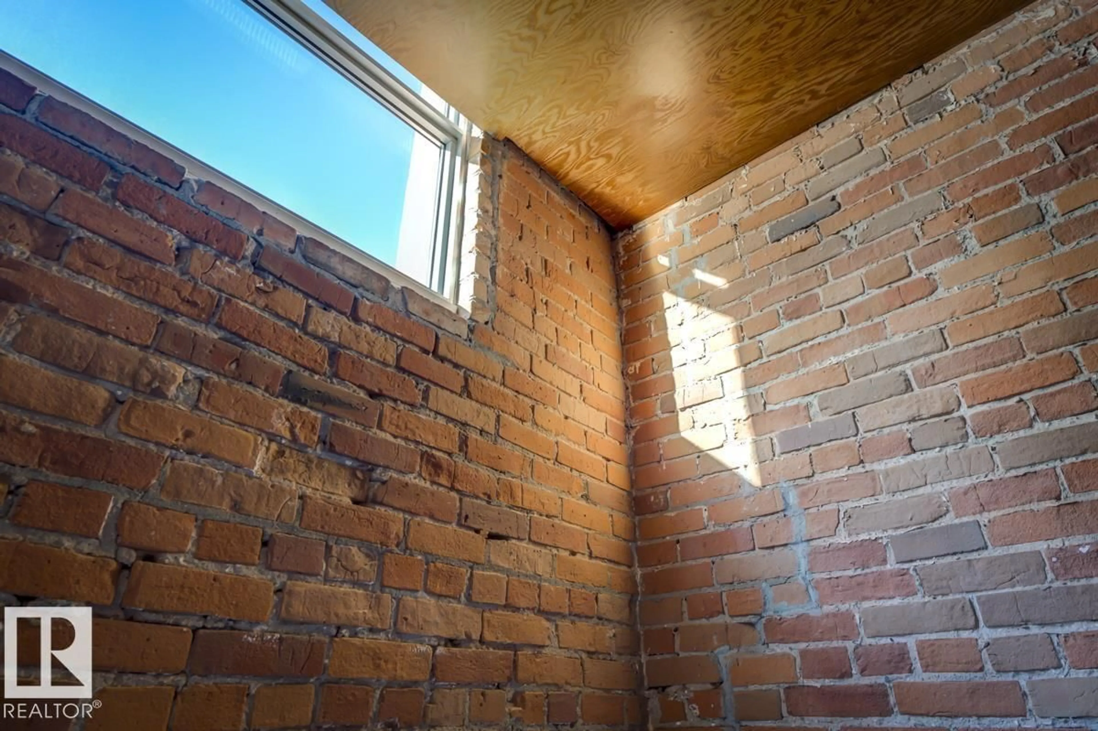 Unknown for 407 - 10301 109 ST, Edmonton Alberta T5J1N4