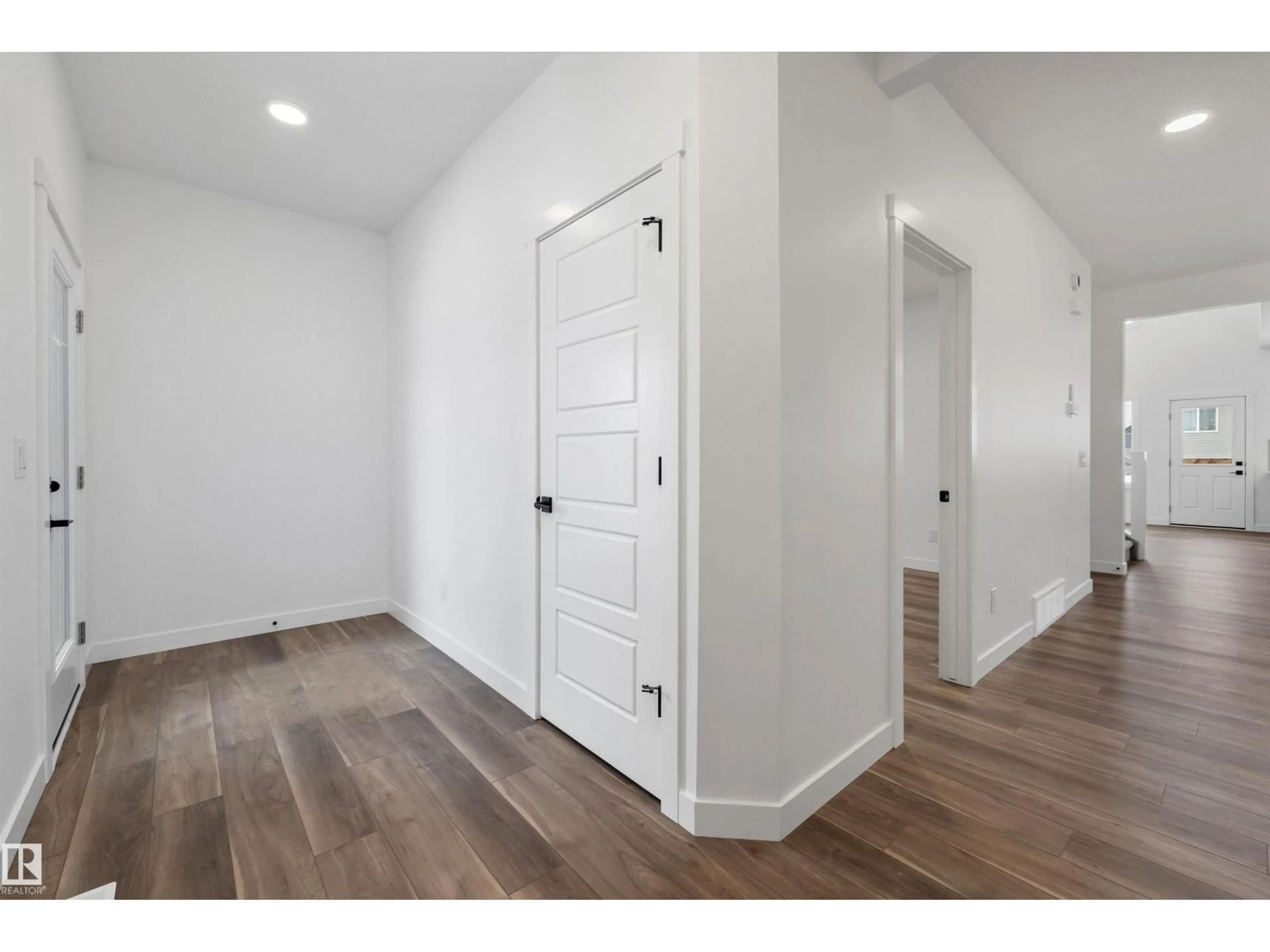 Indoor entryway for 97 SUNLAND WY, Sherwood Park Alberta T8H2Y6