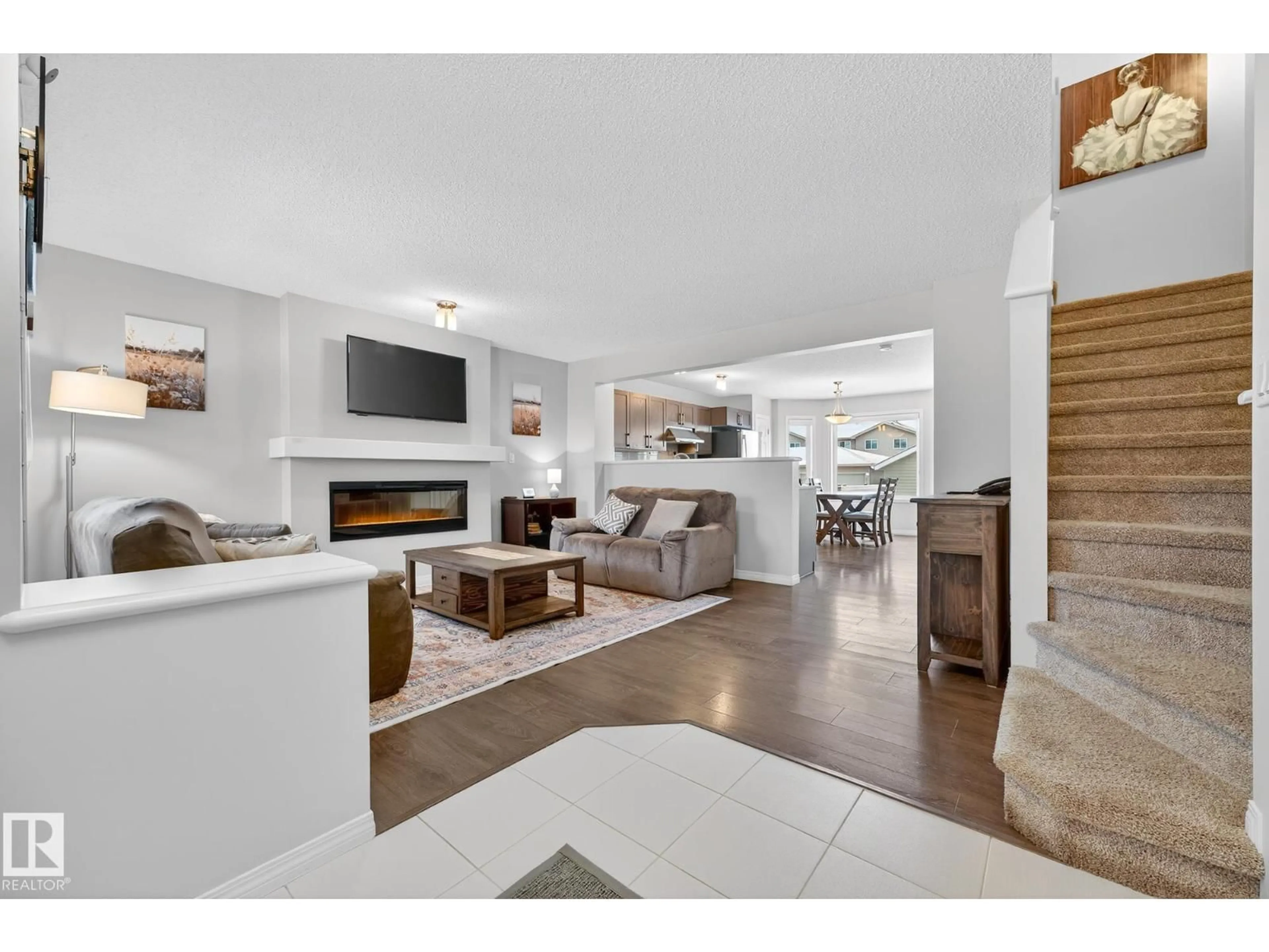 Unknown for 1017 EAST BEND BN, Edmonton Alberta T6M0V4