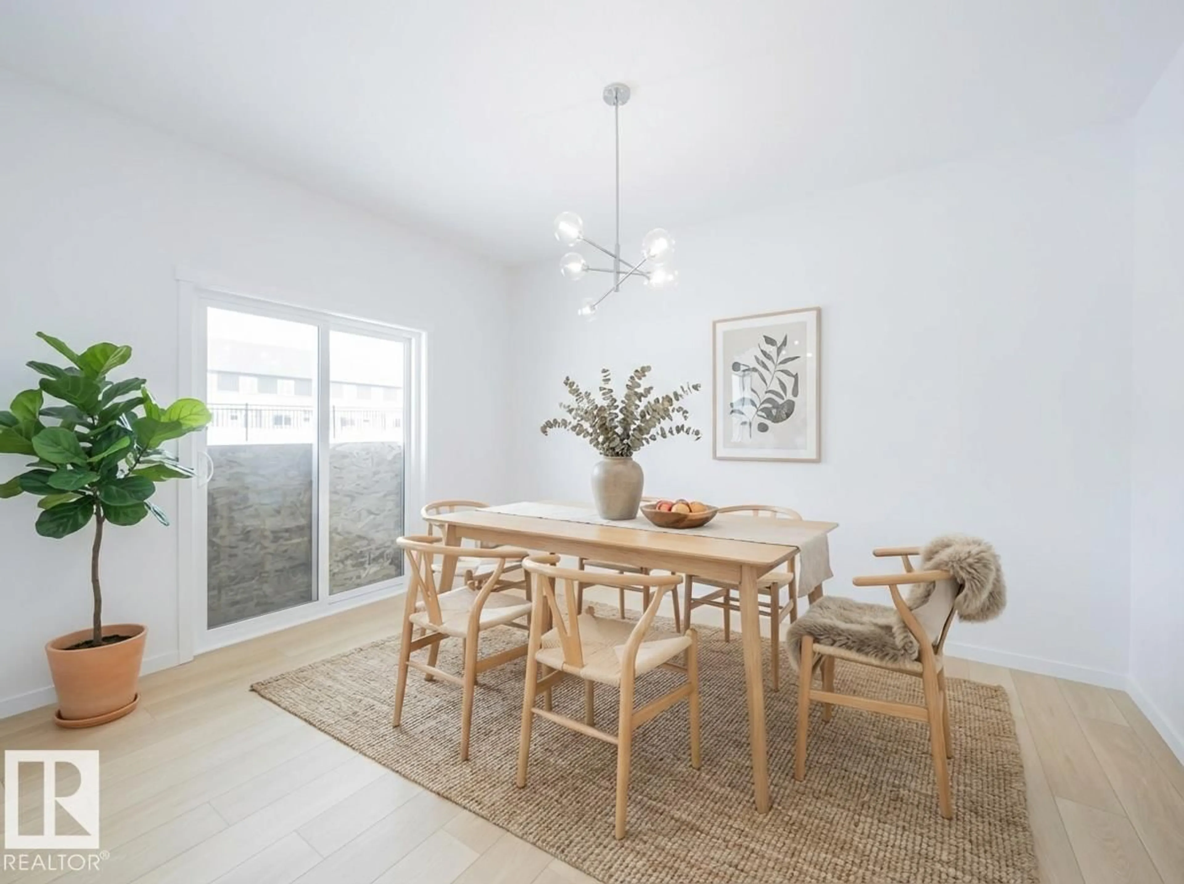 Dining room, wood/laminate floor for 8731 224 ST, Edmonton Alberta T5T7Y5