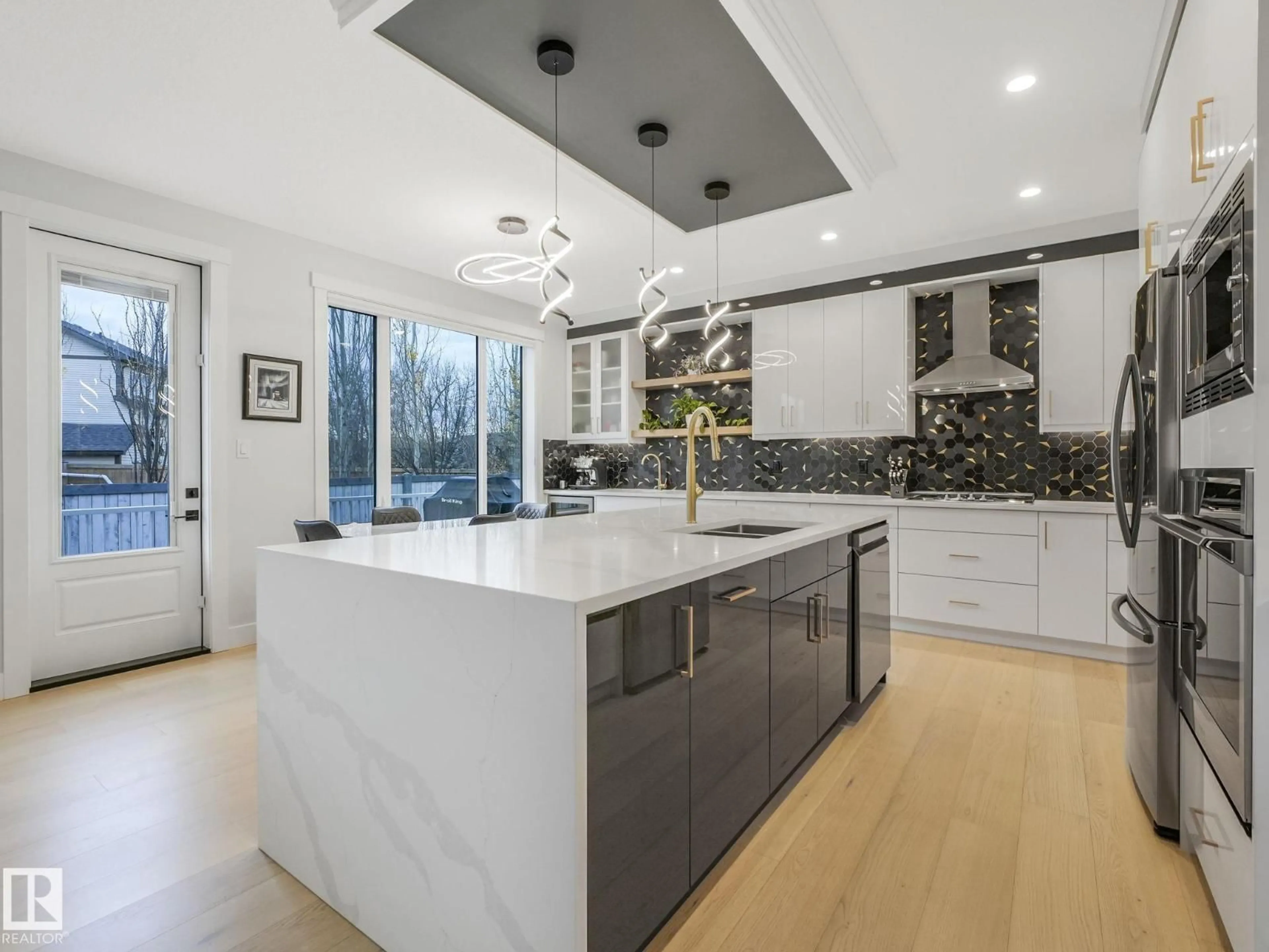 Contemporary kitchen, ceramic/tile floor for 53 AUTUMNWOOD CR, Spruce Grove Alberta T7X0J3