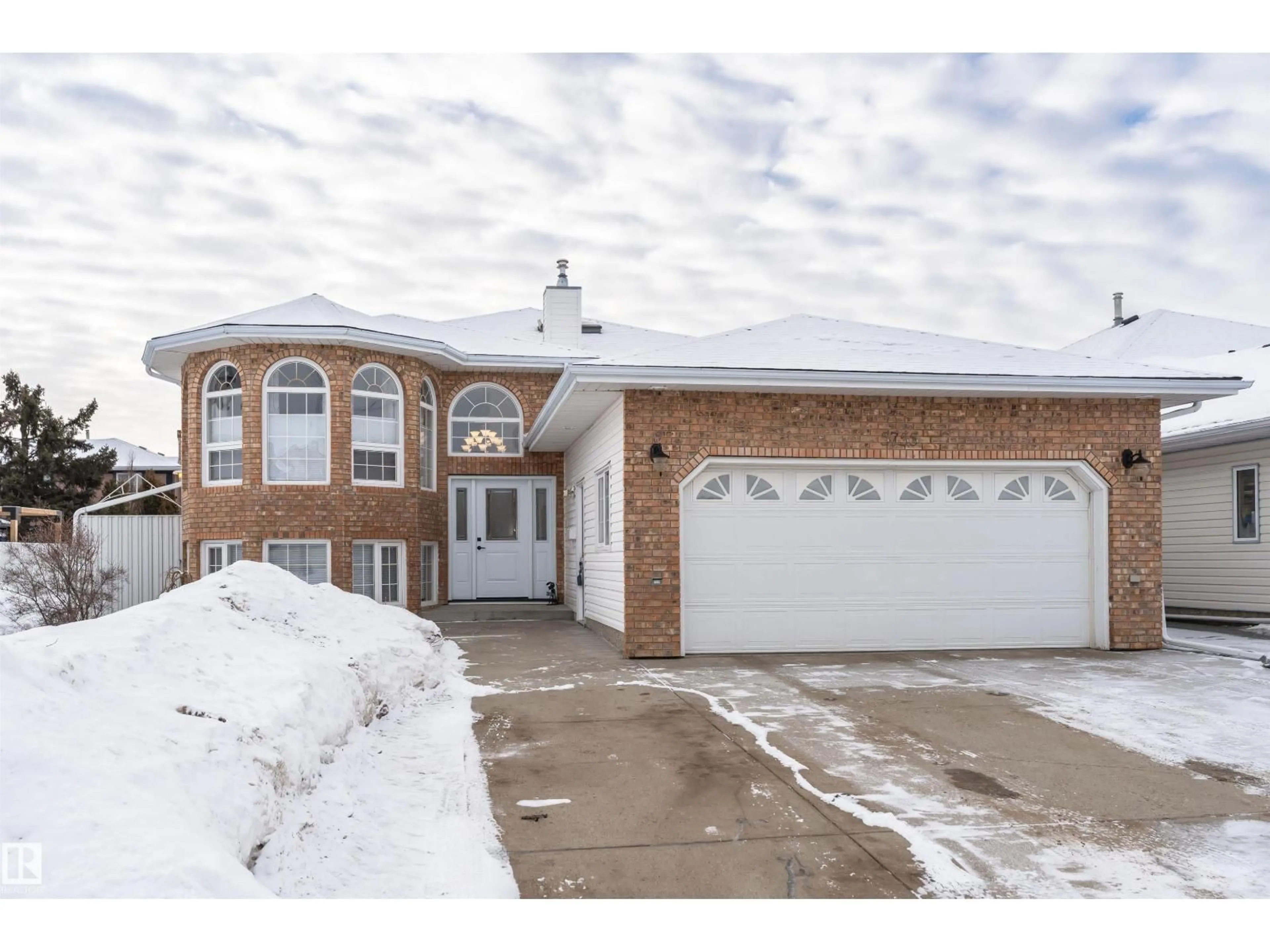 Unknown for 5755 161 AV, Edmonton Alberta T5Y2S9