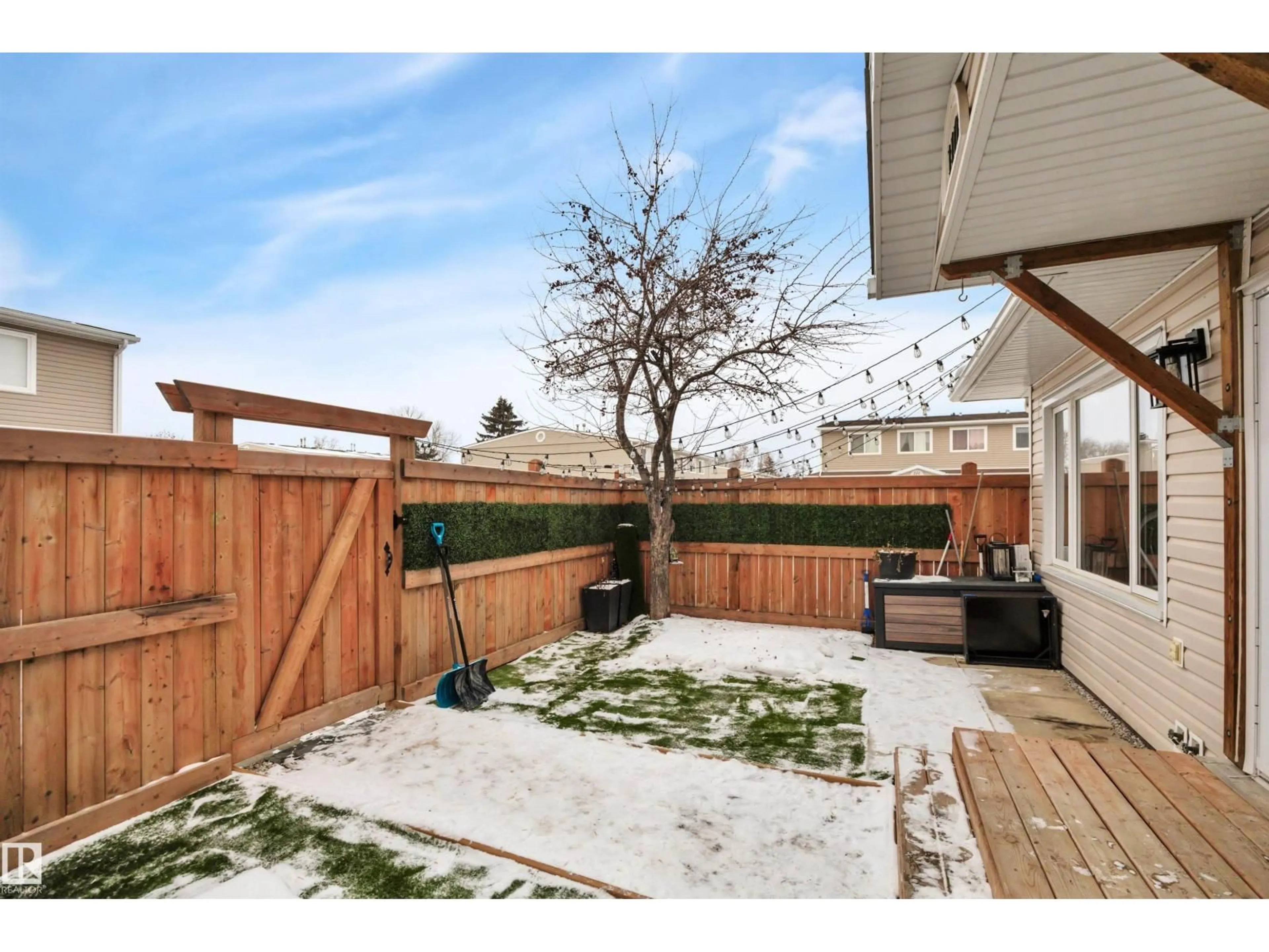 Patio, street for 110 TELFORD CO, Leduc Alberta T9E5M3