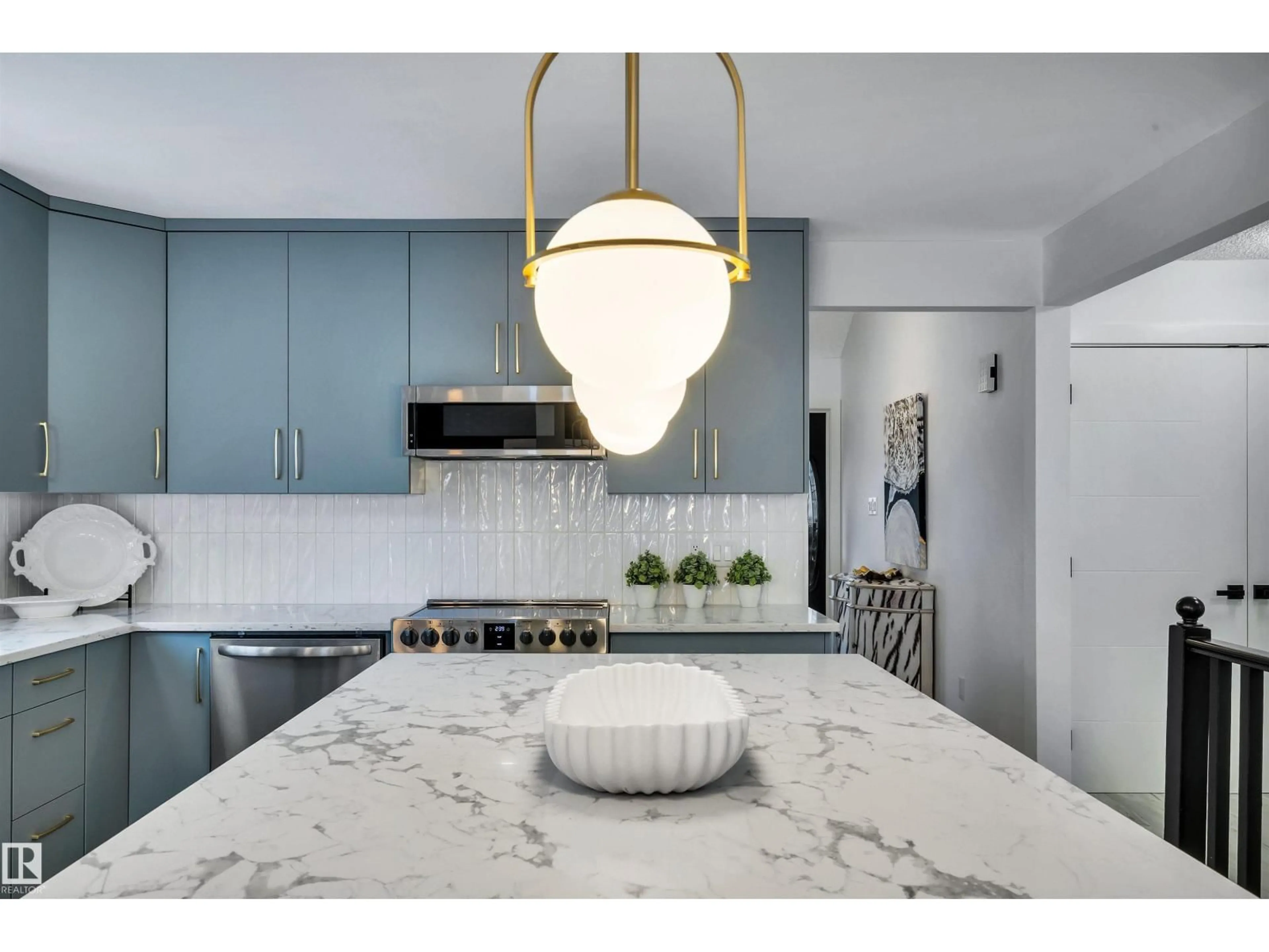 Contemporary kitchen, ceramic/tile floor for 5409 56 ST, Beaumont Alberta T4X1A5