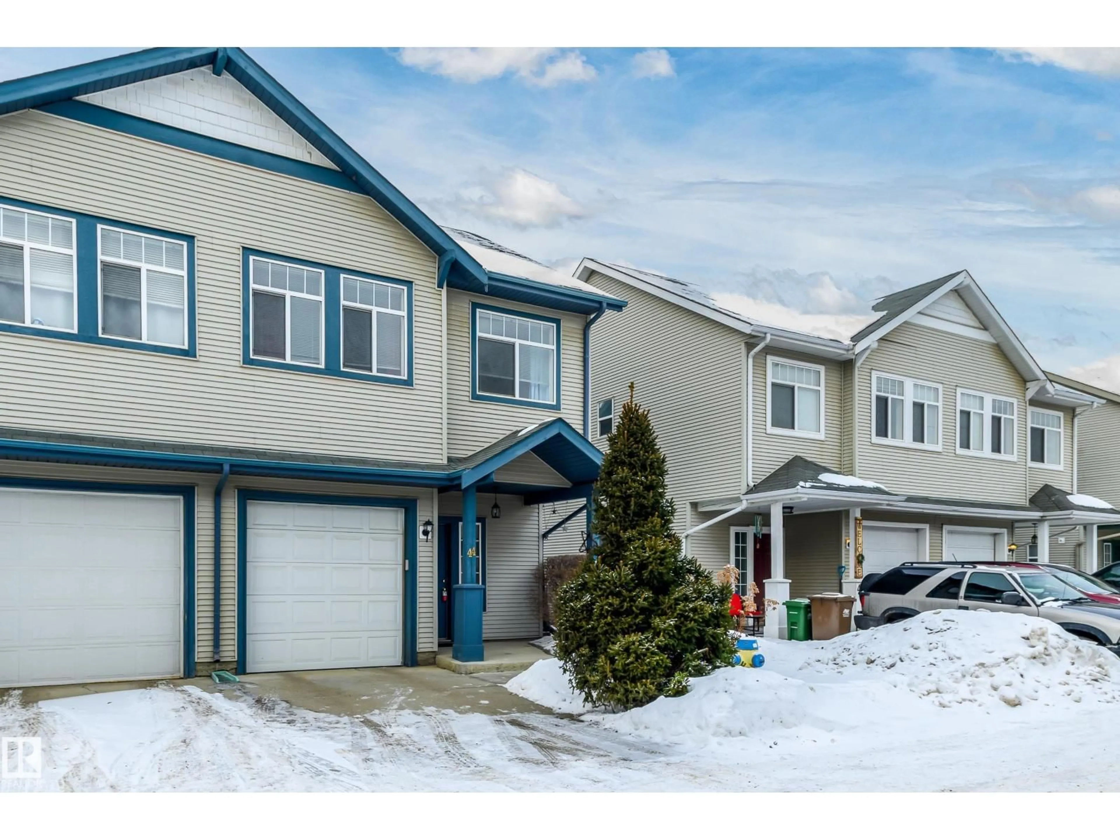 Home with vinyl exterior material, street for 30 - 44 LEVASSEUR RD, St. Albert Alberta T8N7A6