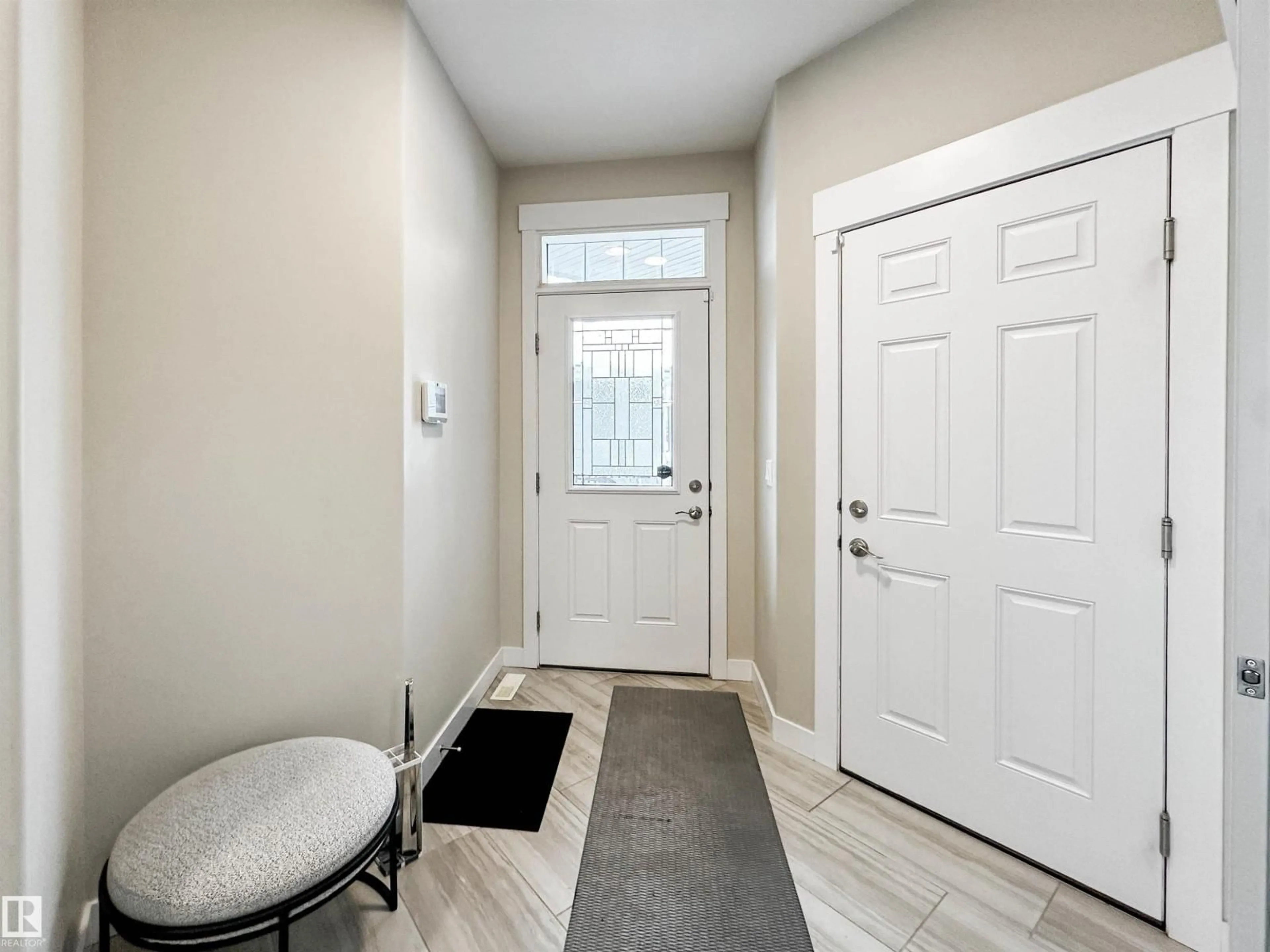 Indoor entryway for 31 LEGACY TC, St. Albert Alberta T8N7R3