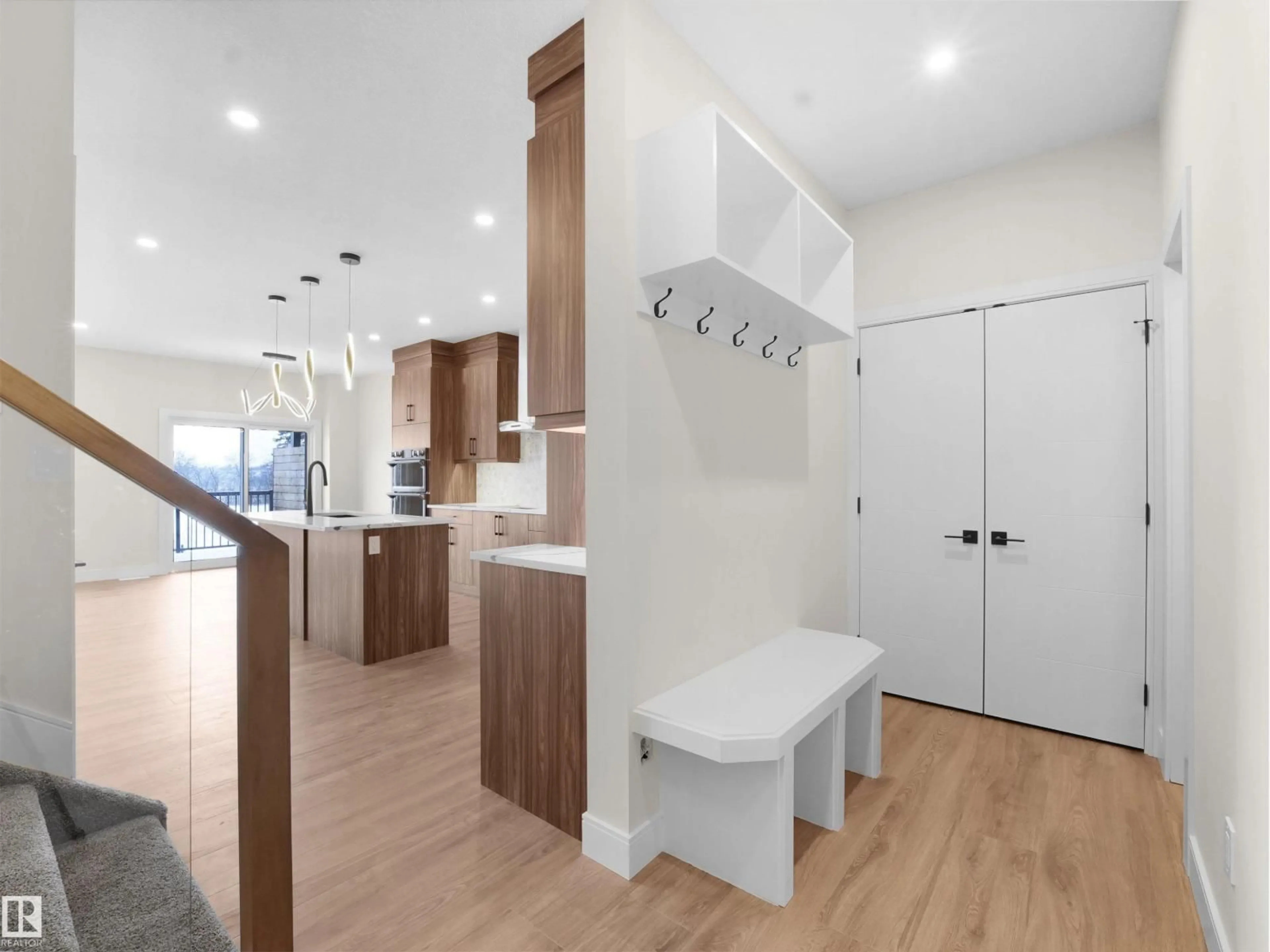 Indoor entryway for 46 WAVERLY WY, Fort Saskatchewan Alberta T8L3L7