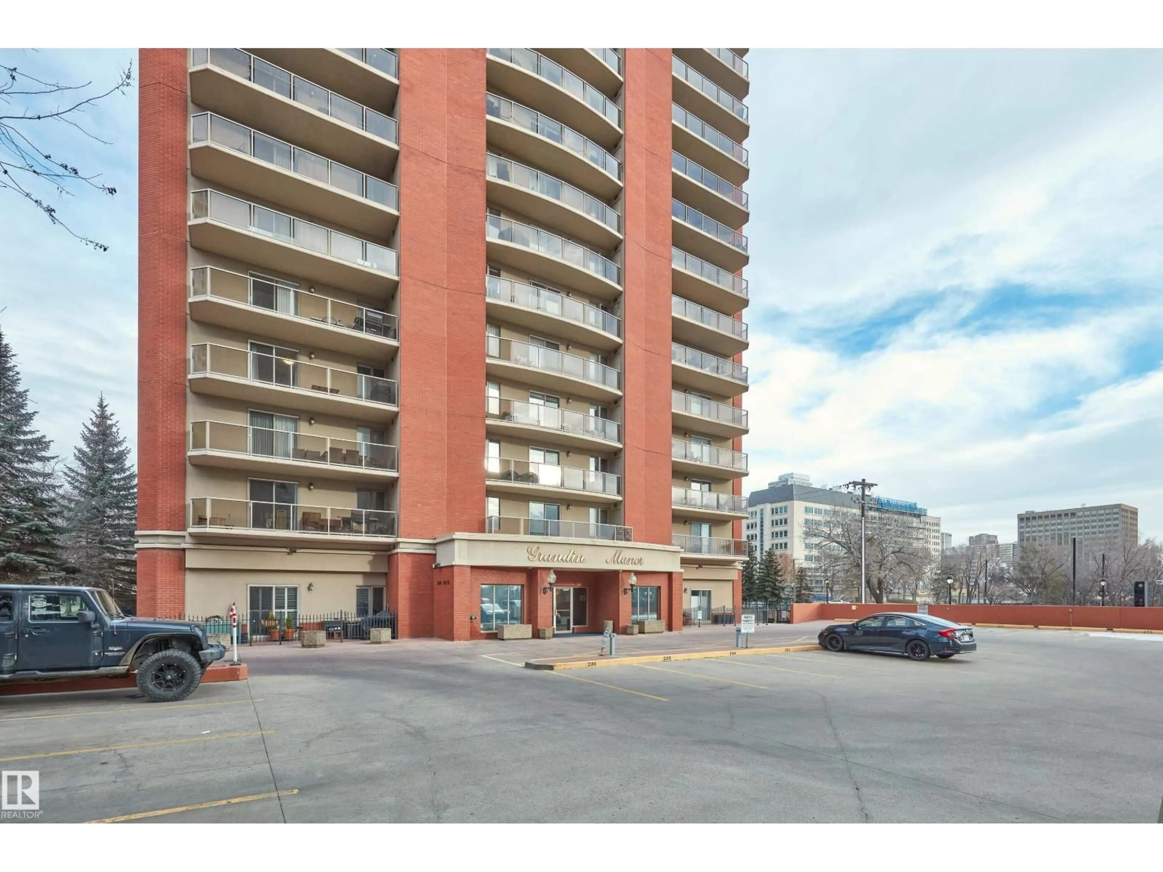 Unknown for 605 - 9741 110 ST, Edmonton Alberta T5X2V8