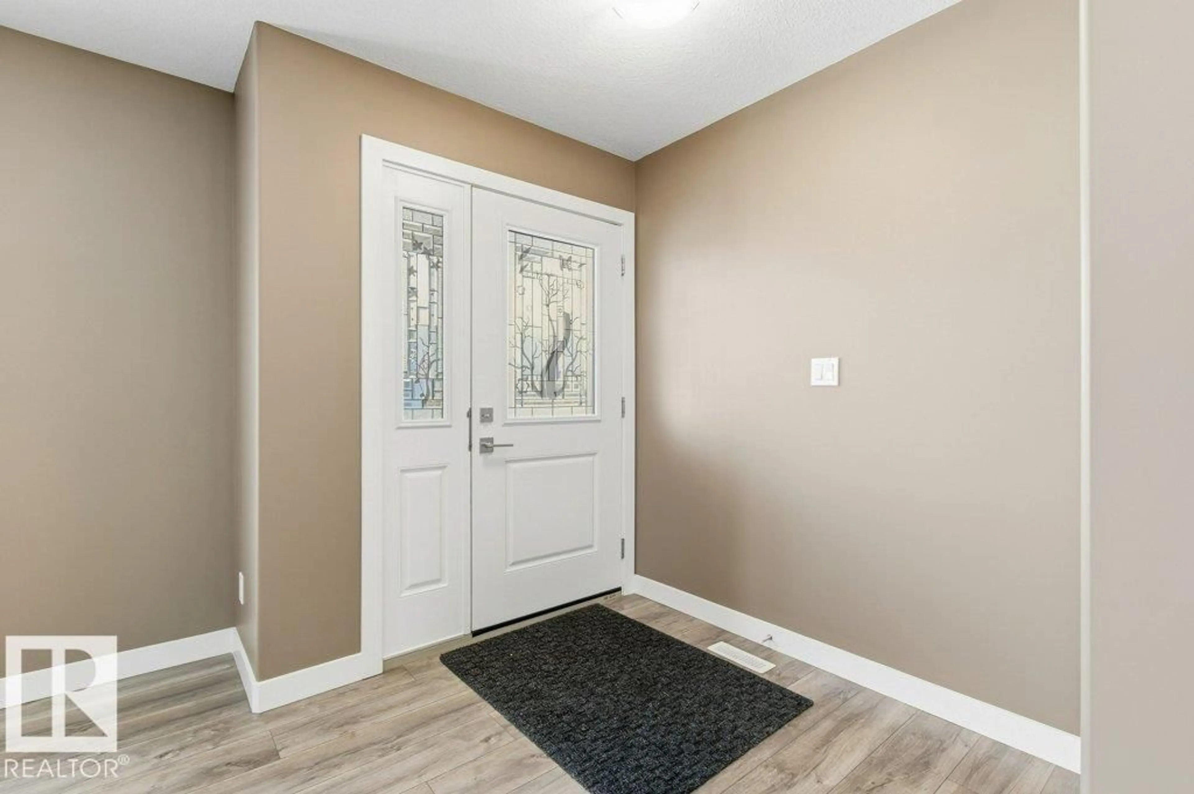 Indoor entryway for 2 WINGATE WY, Fort Saskatchewan Alberta T8L0W6