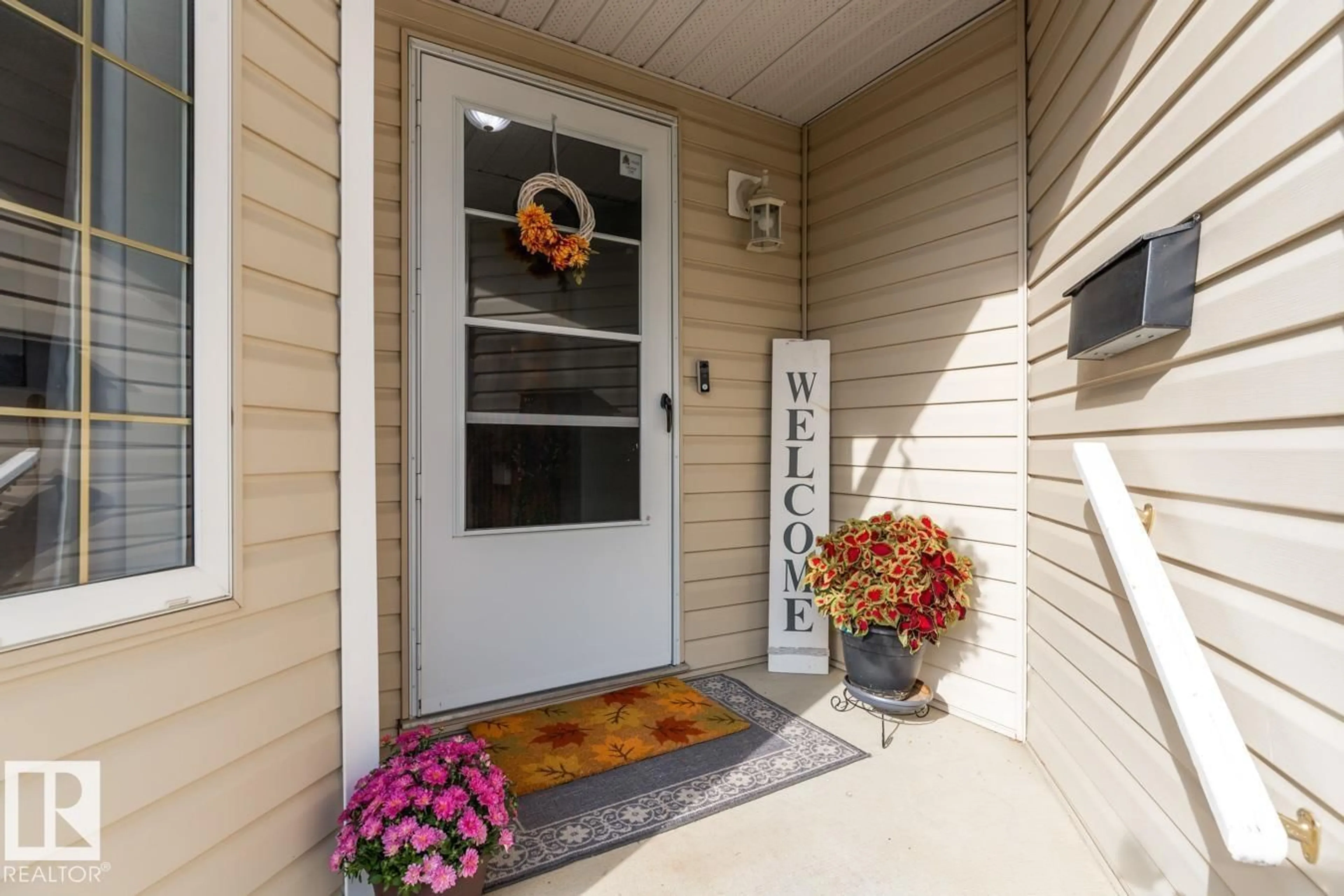 Indoor entryway for #9 - 1850 MILL WOODS RD E, Edmonton Alberta T6L7C6