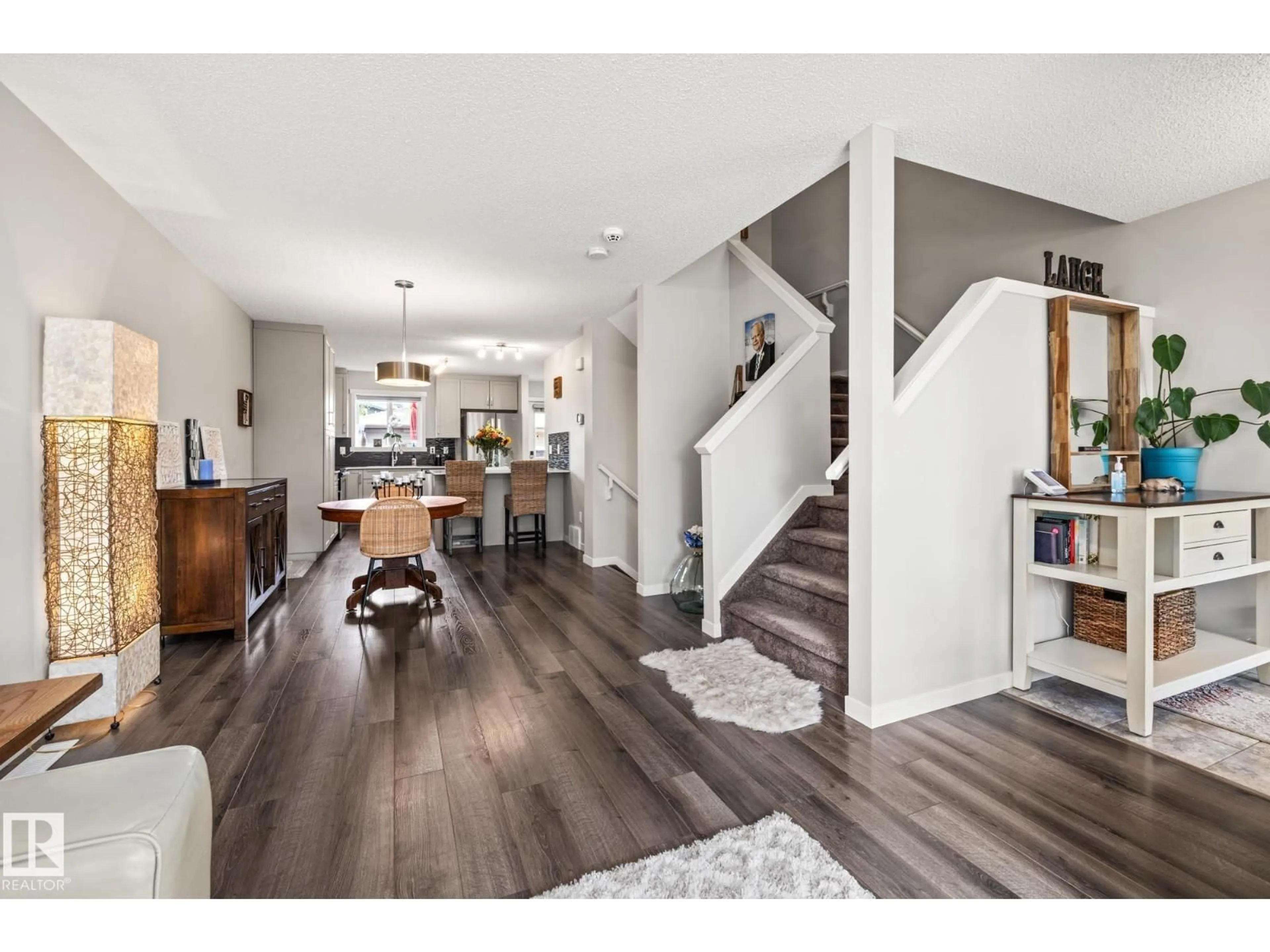 Unknown for 20110 27 AV, Edmonton Alberta T6M0W7