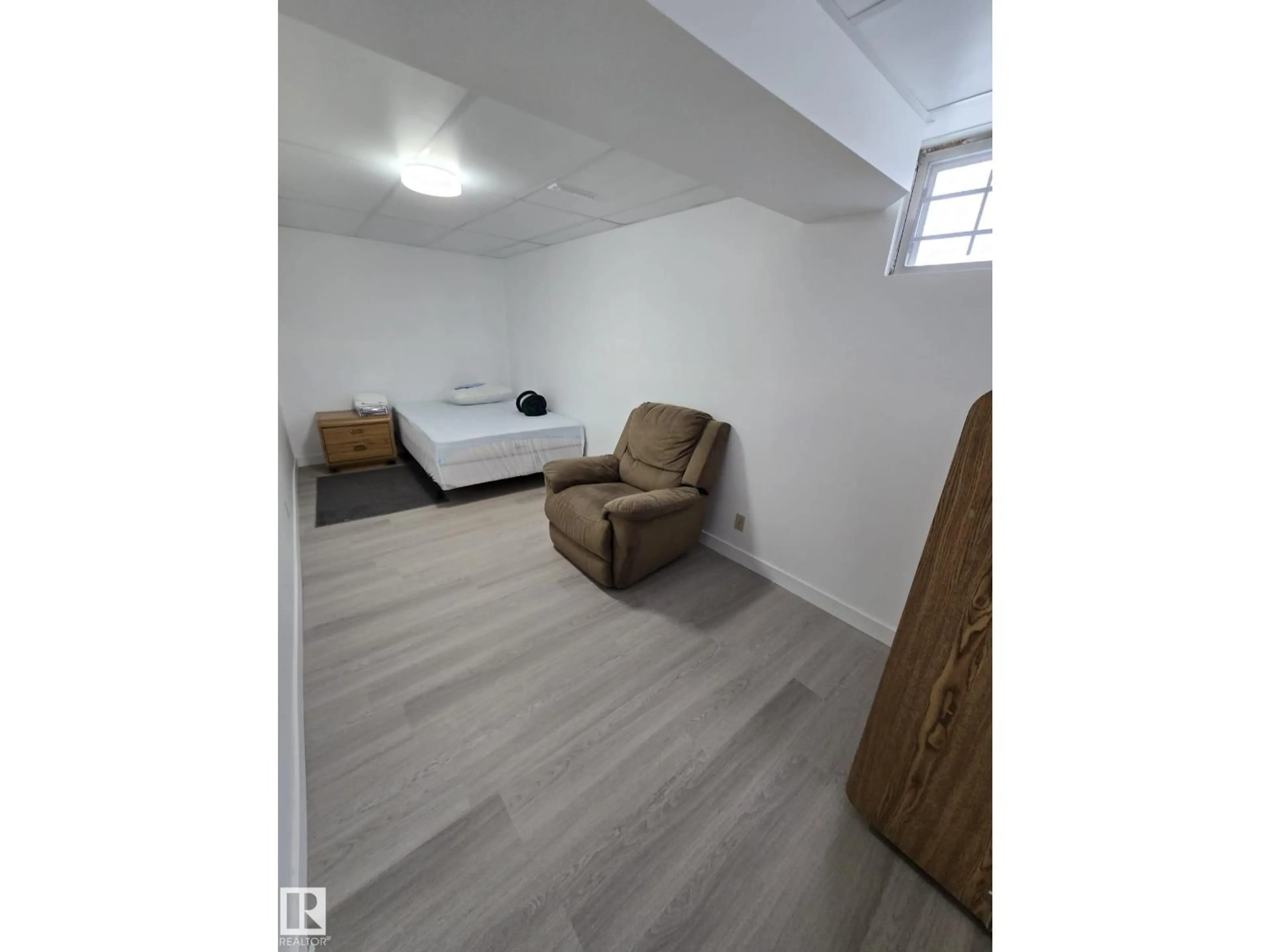 A pic of a room for NW - 14224 78 ST, Edmonton Alberta T5C1H5