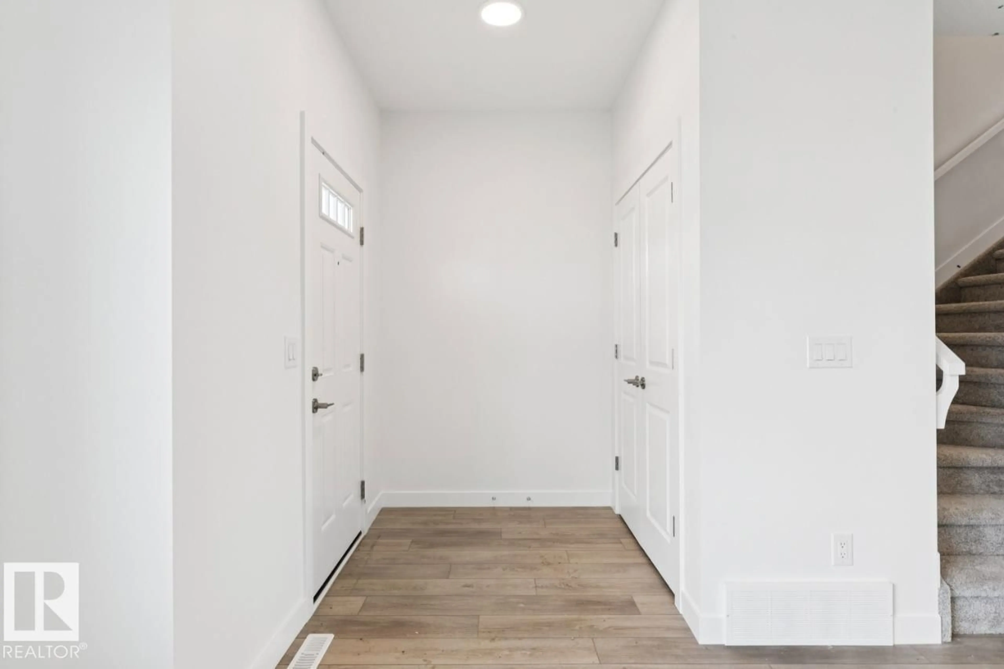 Indoor entryway for 245 WATTLE RD, Leduc Alberta T9E0T7