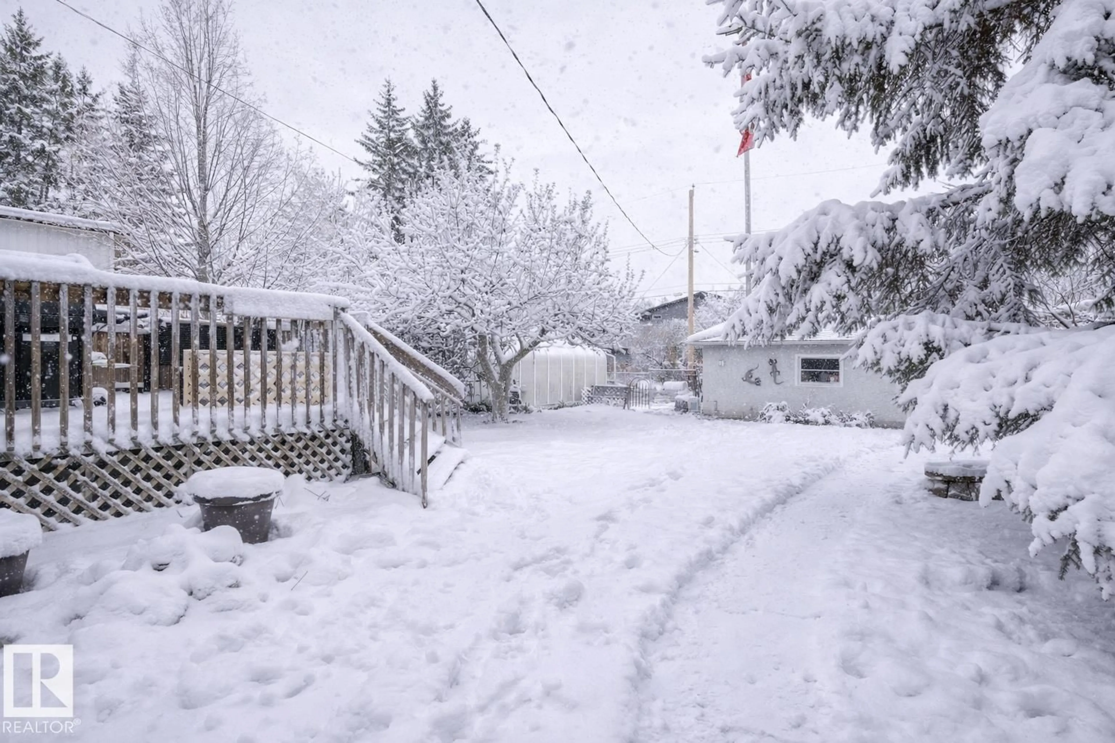 Patio, street for 9725 143 ST, Edmonton Alberta T5N2R3