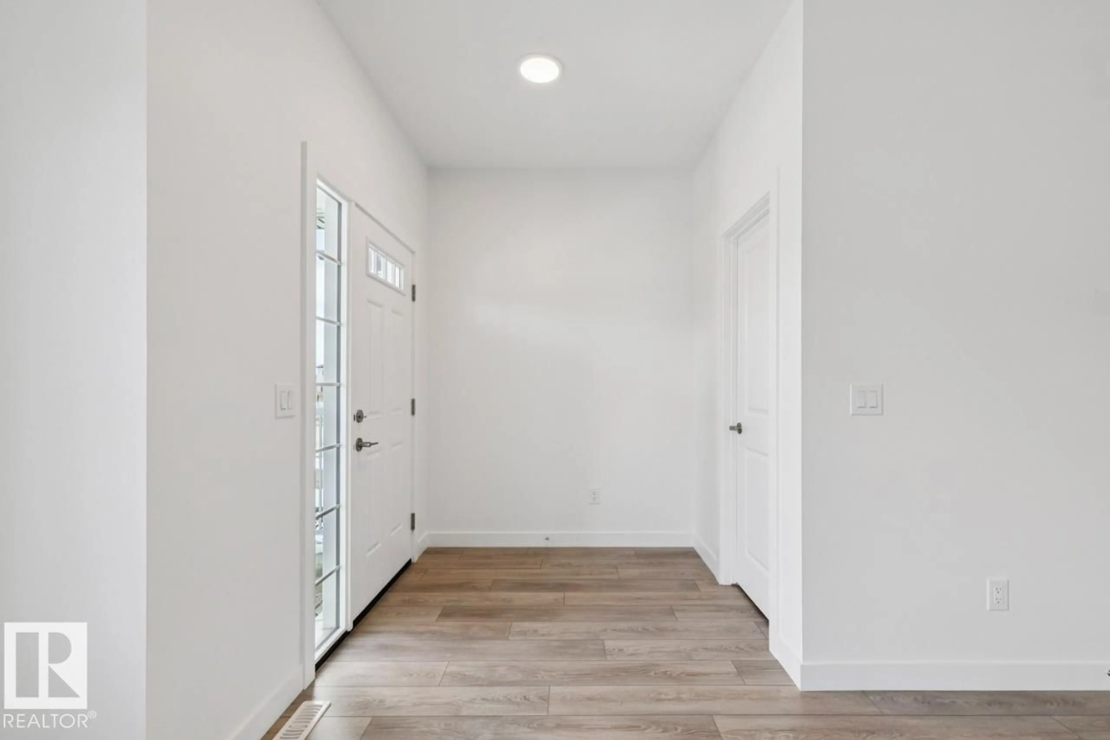 Indoor entryway for 205 WATTLE RD, Leduc Alberta T9E0T7