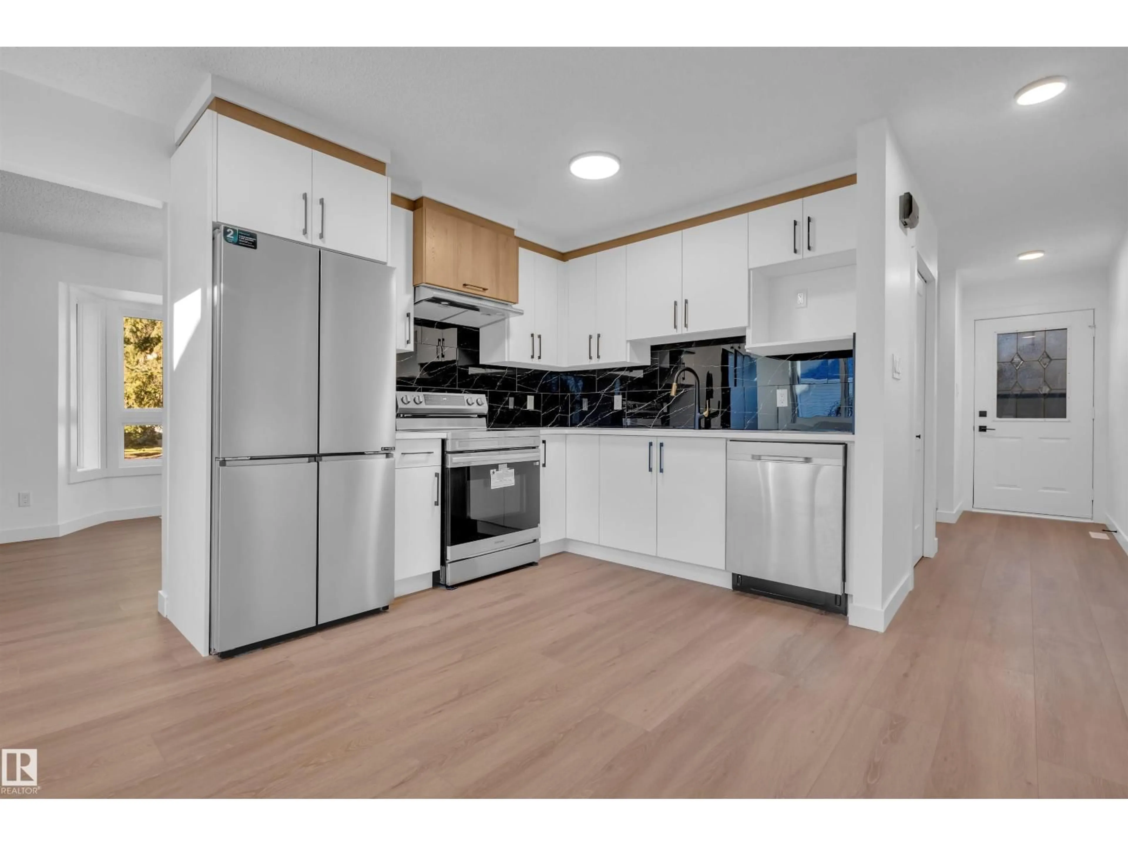 Open concept kitchen, unknown for 1111 49A ST, Edmonton Alberta T6L5X5