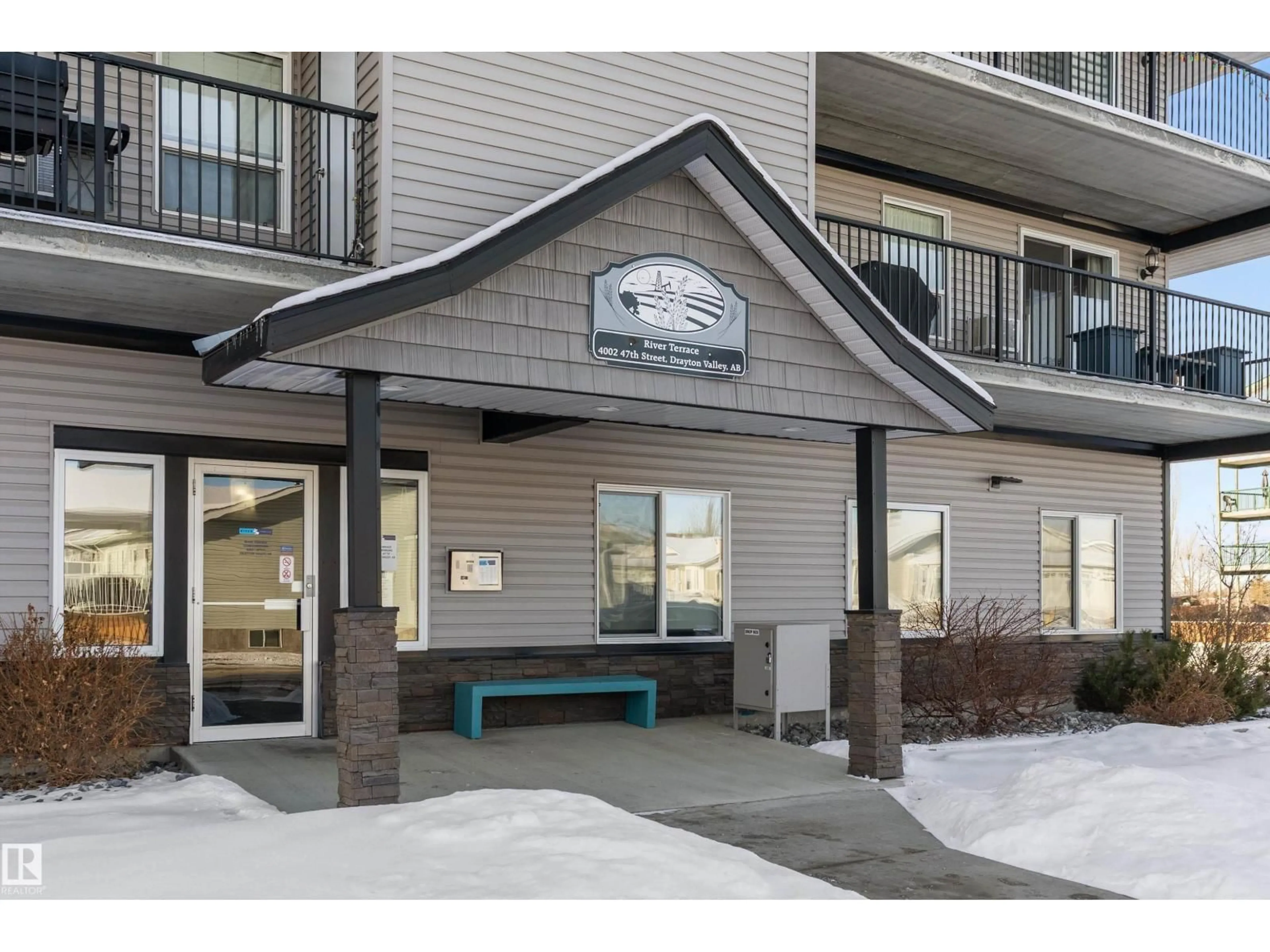 Patio, mountain view for 206 - 4002 47 ST, Drayton Valley Alberta T7A0A2