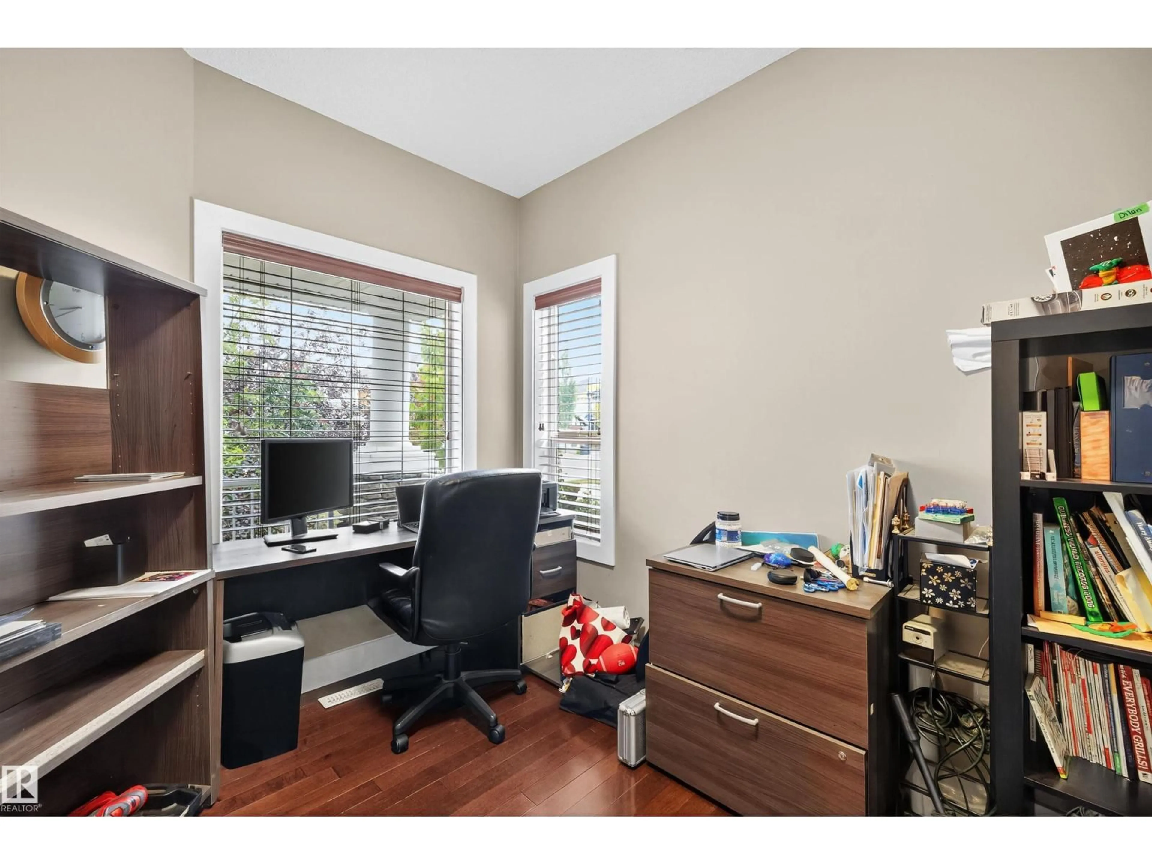 A pic of a room for 520 STEWART CR, Edmonton Alberta T6X0A8