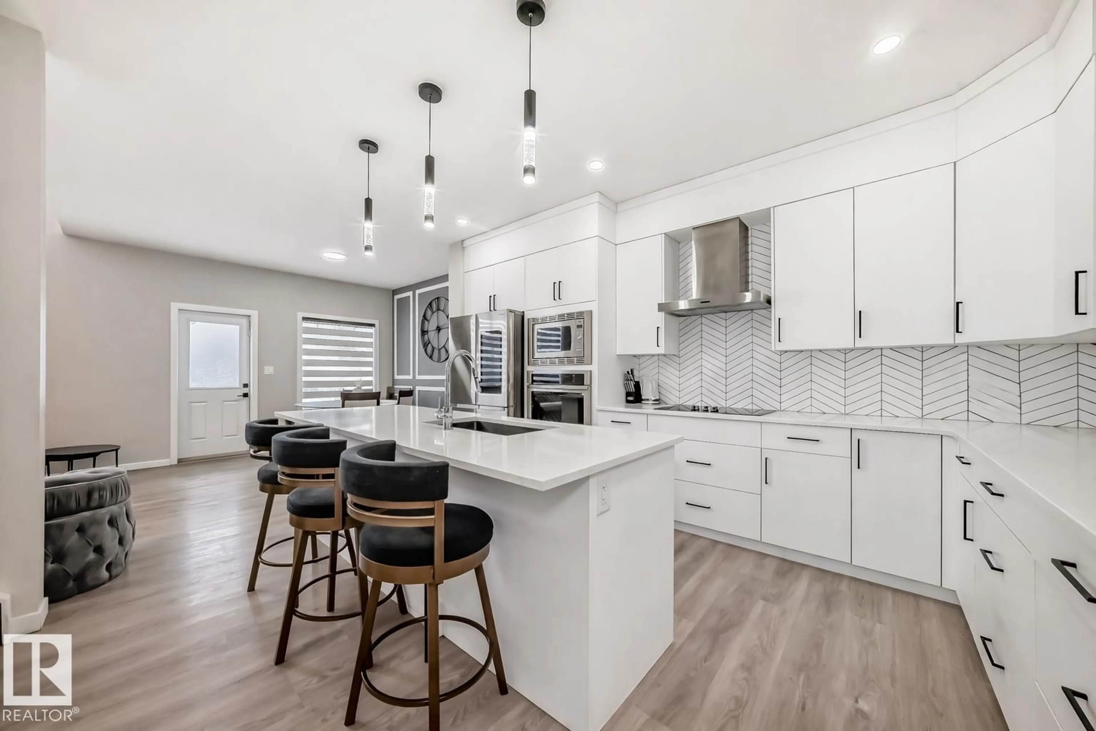 Open concept kitchen, unknown for 4930 HAWTHORN PL, Edmonton Alberta T6X3A8