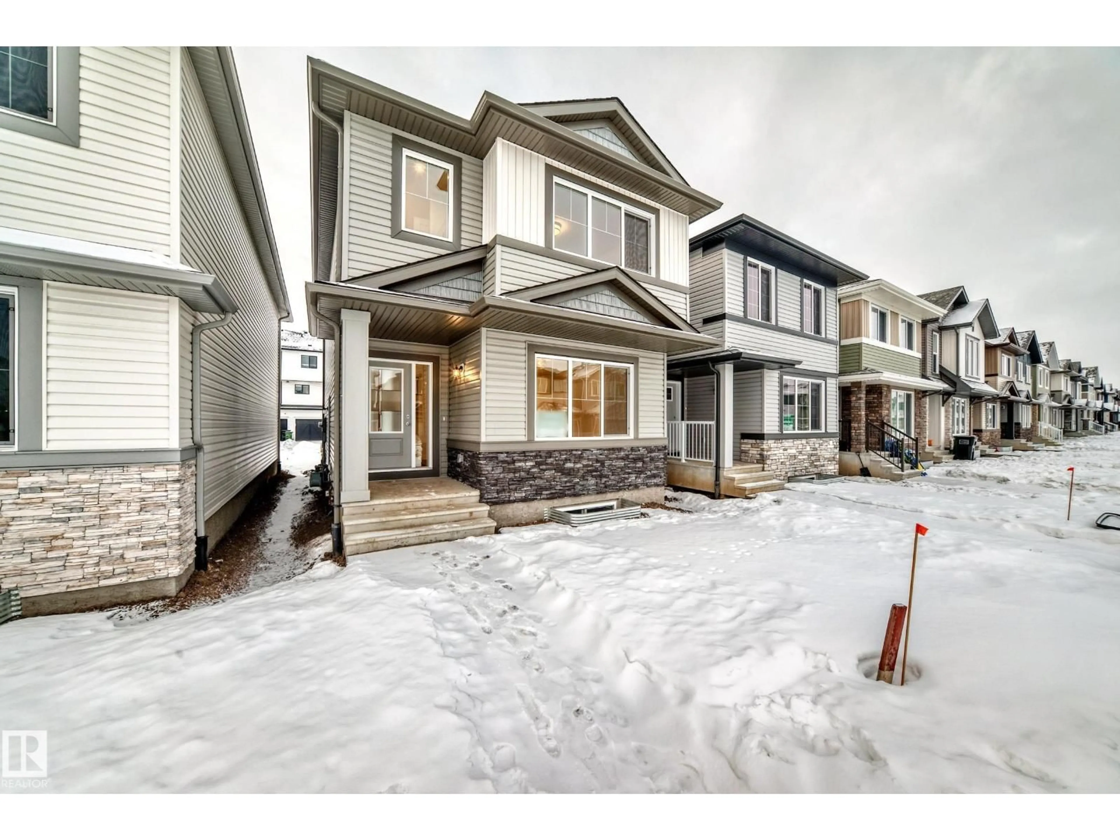 Unknown for 4615 177 AVE, Edmonton Alberta T5Y4B7