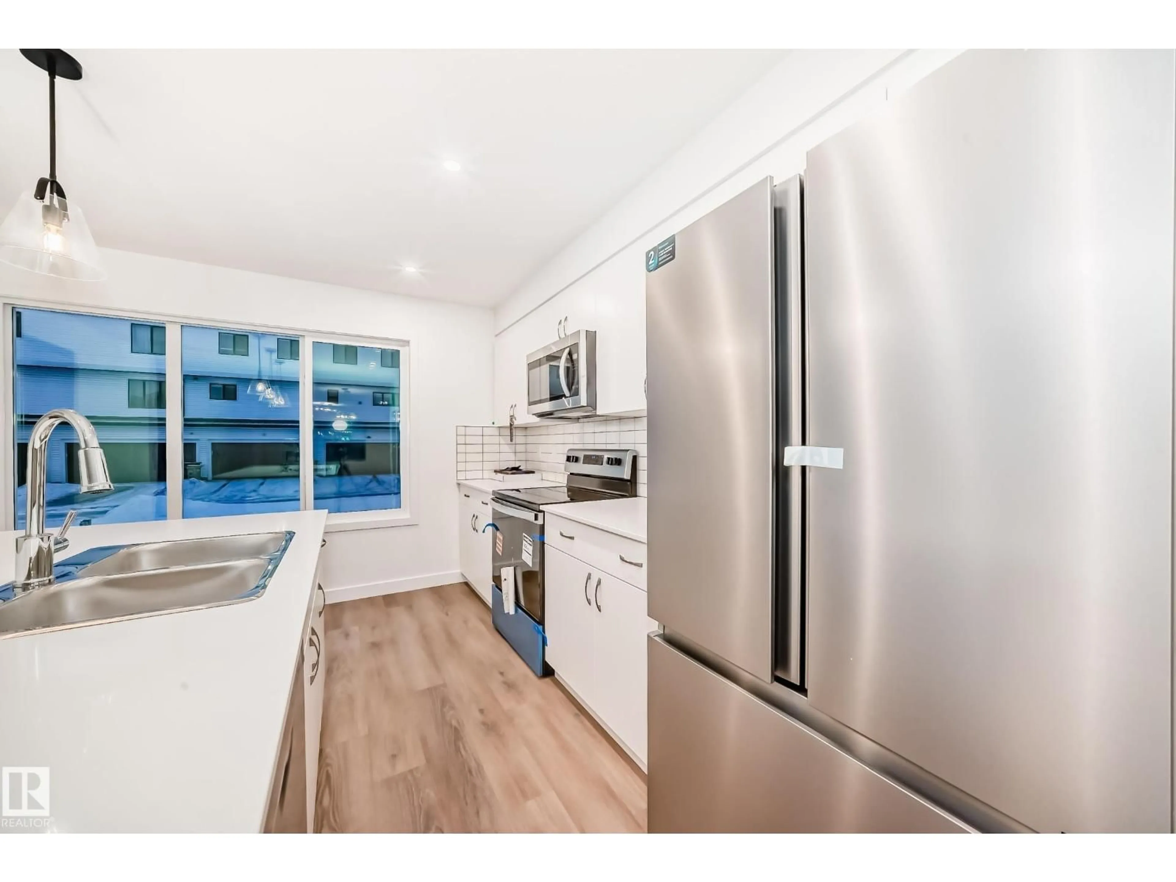 Unknown for 4615 177 AVE, Edmonton Alberta T5Y4B7