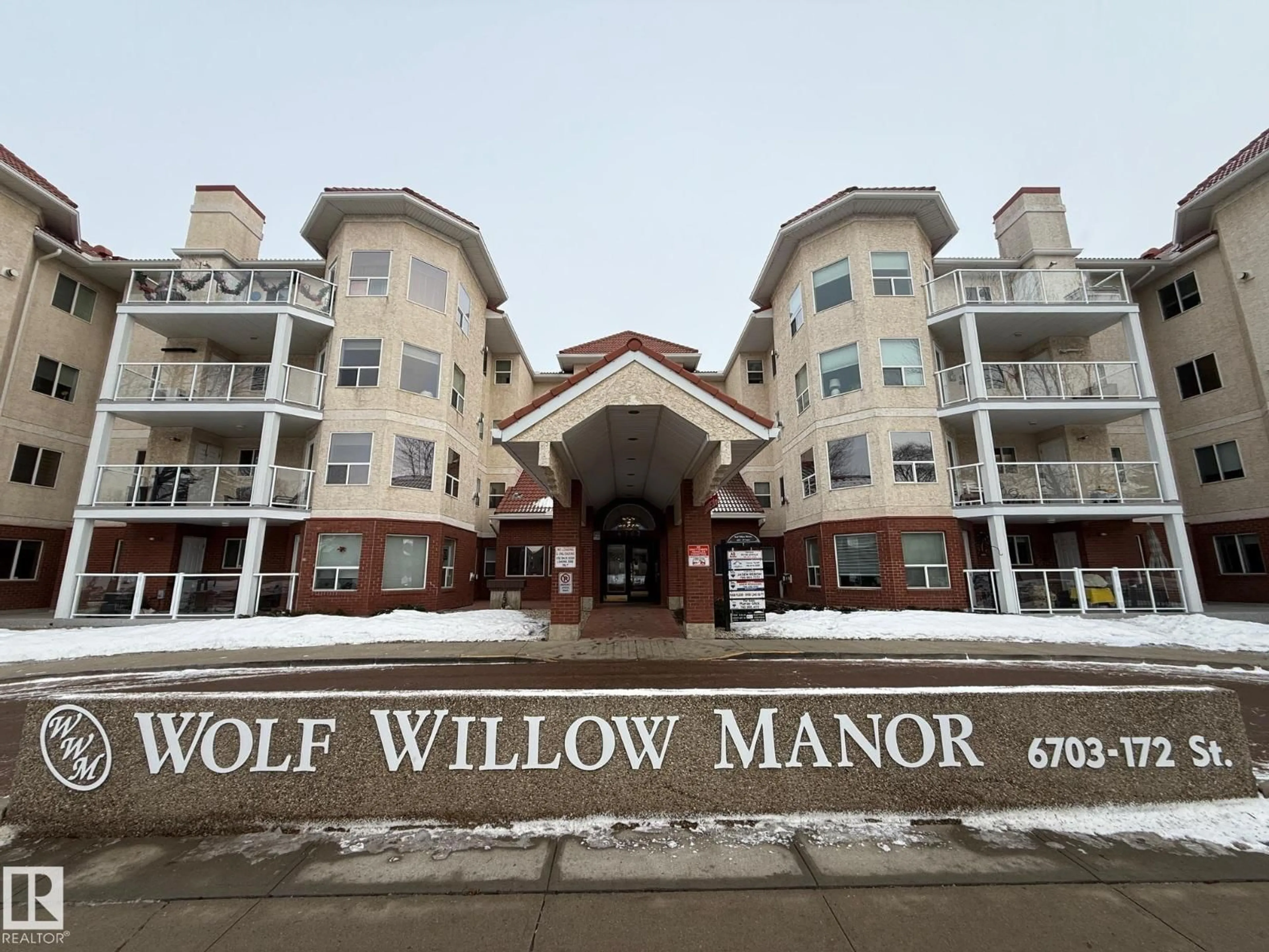 Indoor foyer for #422 - 6703 172 ST, Edmonton Alberta T5T5Y1