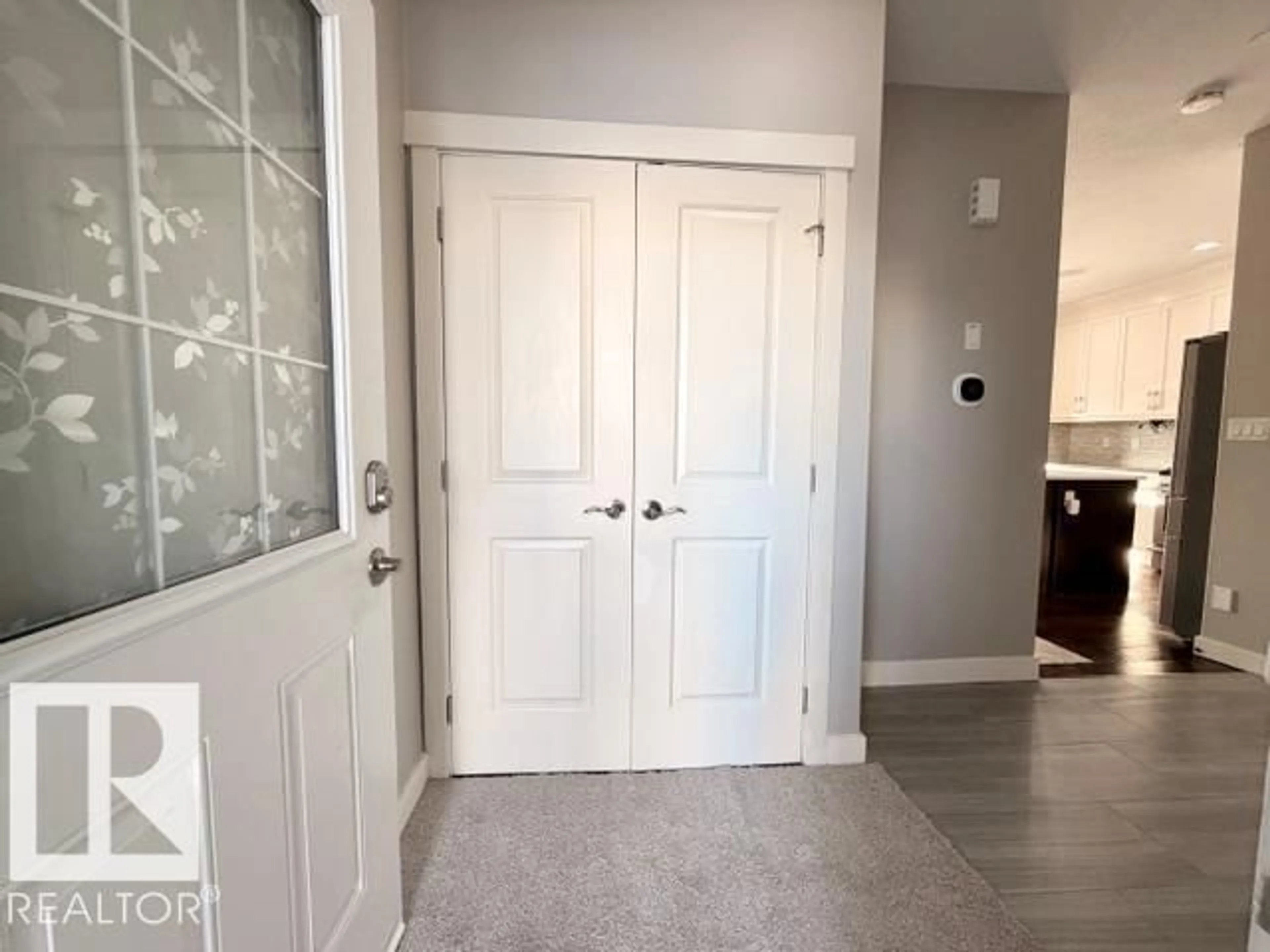 Indoor entryway for 5025 53 AV, Calmar Alberta T0C0V0