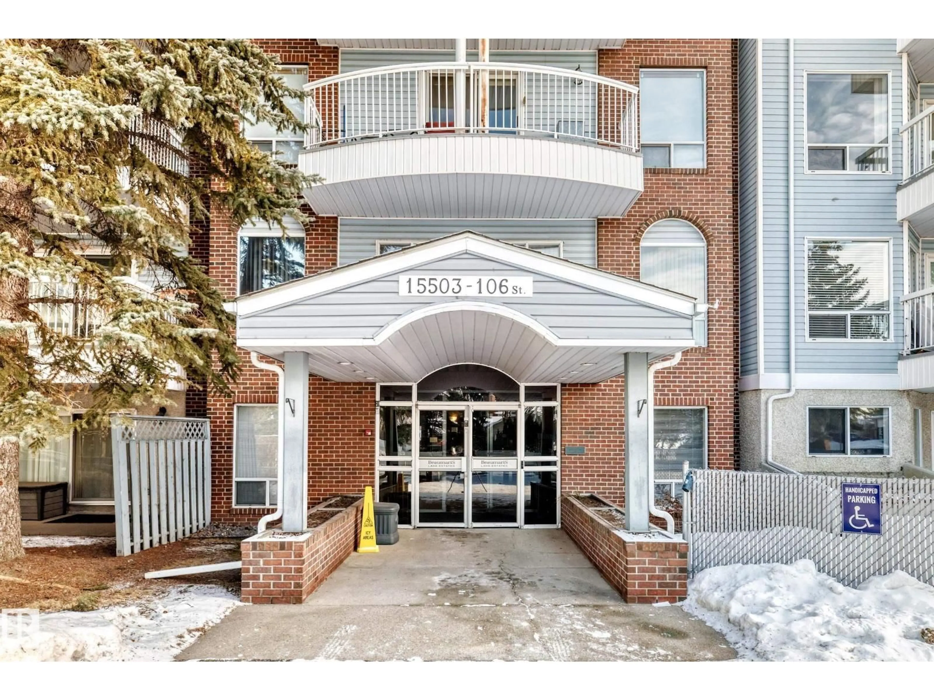 Indoor foyer for #307 - 15503 106 ST NW, Edmonton Alberta T5X5W7