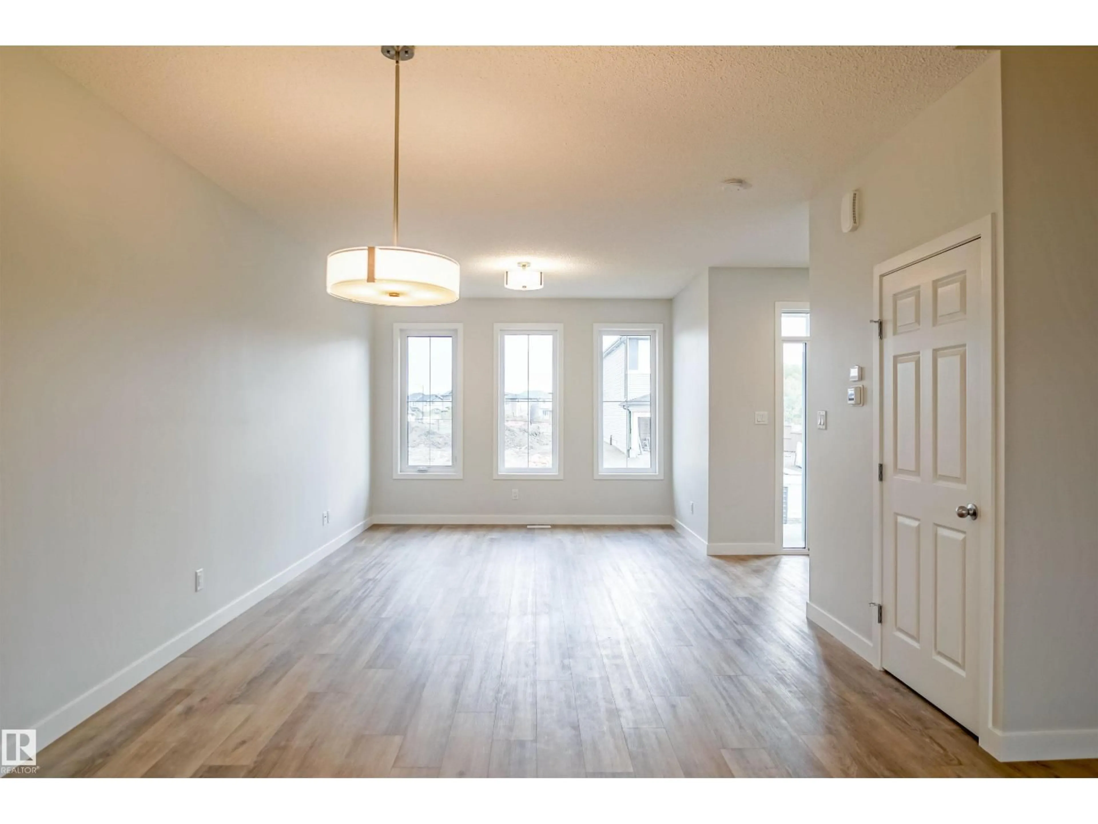 A pic of a room for 18235 85 ST, Edmonton Alberta T5Z0E4