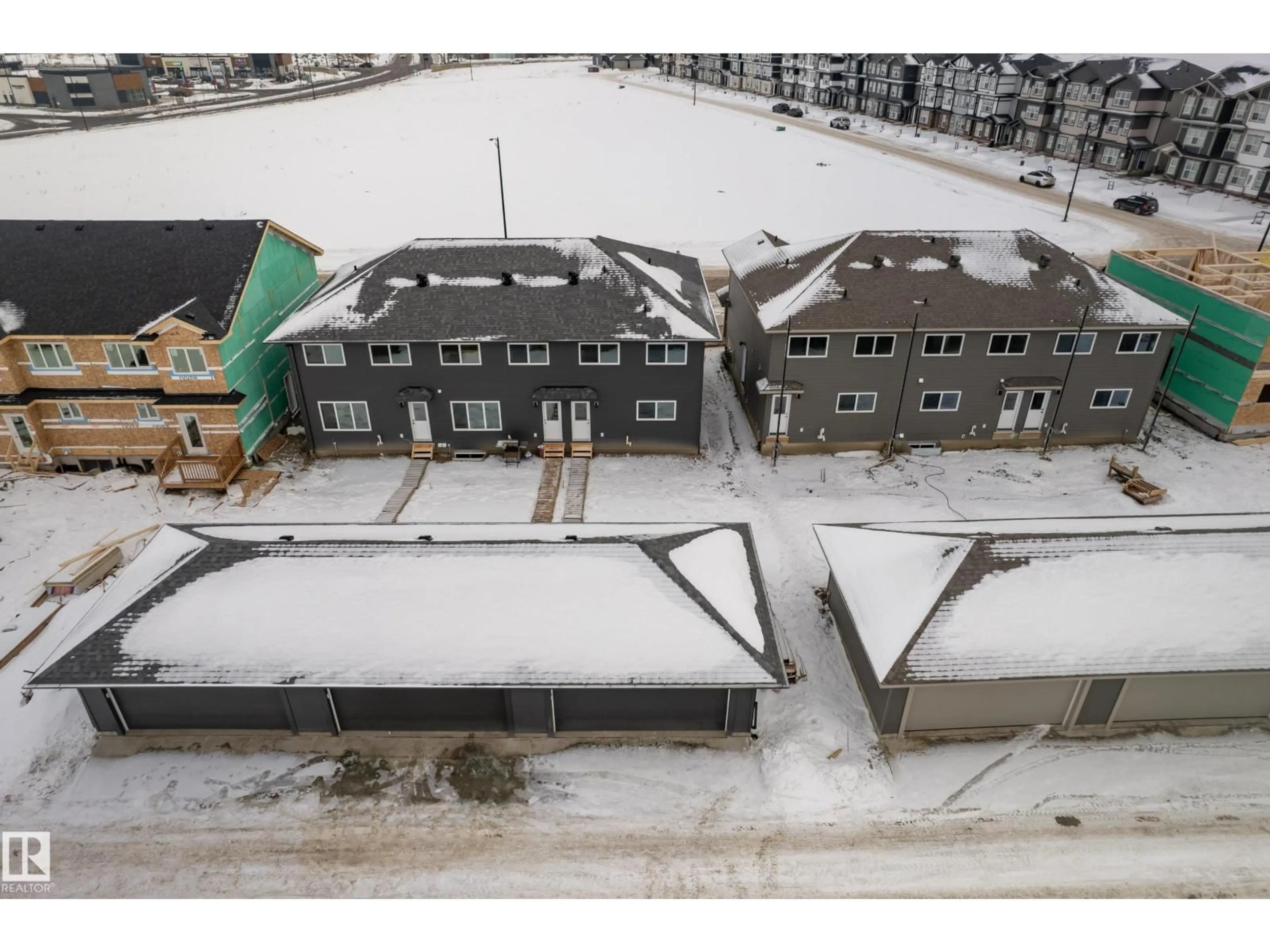 A pic from outside/outdoor area/front of a property/back of a property/a pic from drone, building for 17672 69A ST NW, Edmonton Alberta T5Z0X8